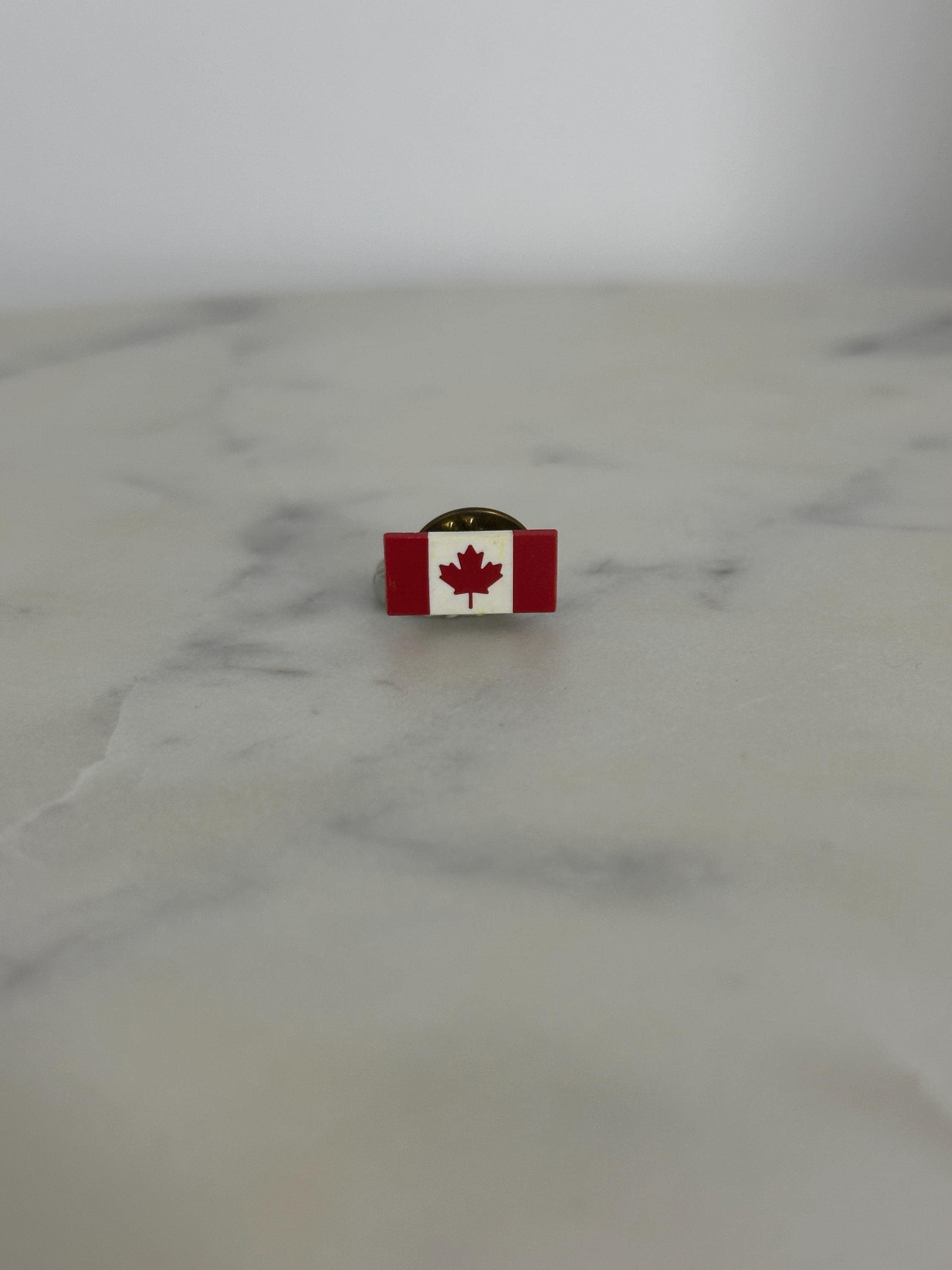 Canada Flag Enamel Pin: Red & White Cloisonné - Patriotic Souvenir Accessory