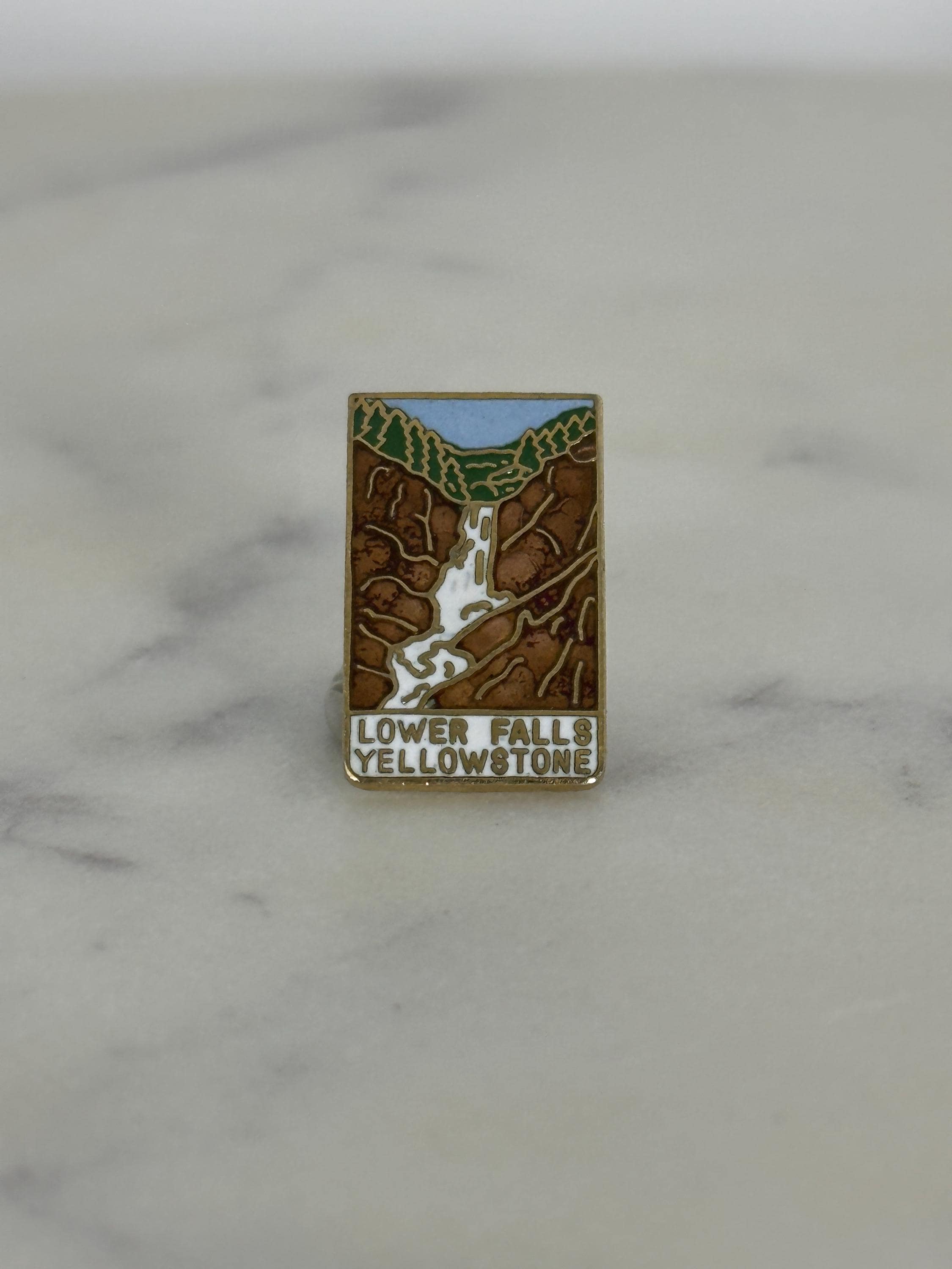 Yellowstone National Park Enamel Pin: Scenic Waterfall Design - Vintage Travel Souvenir Accessory