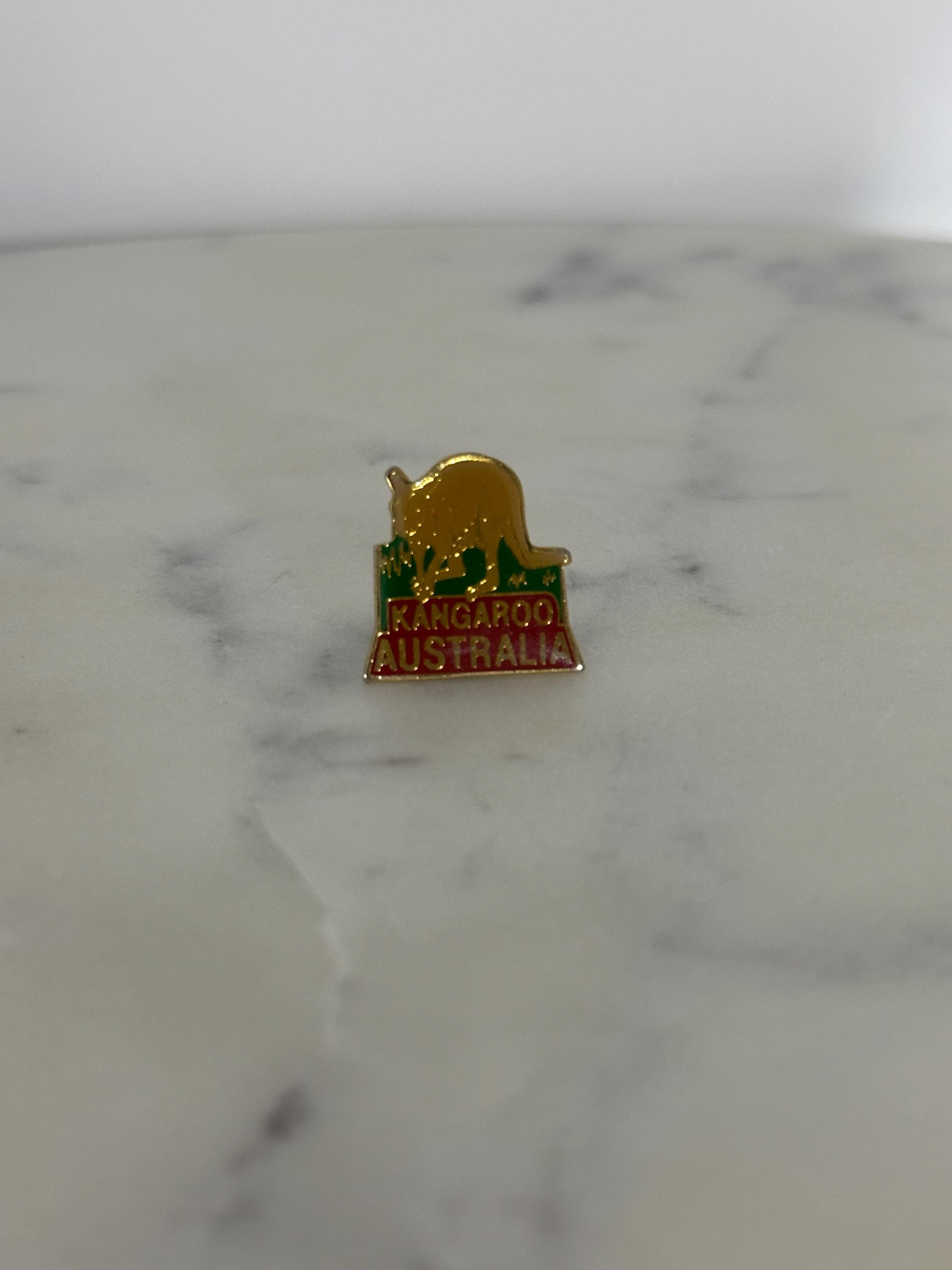 Kangaroo Souvenir Enamel Pin: Gold & Green - Vintage Australia Accessory