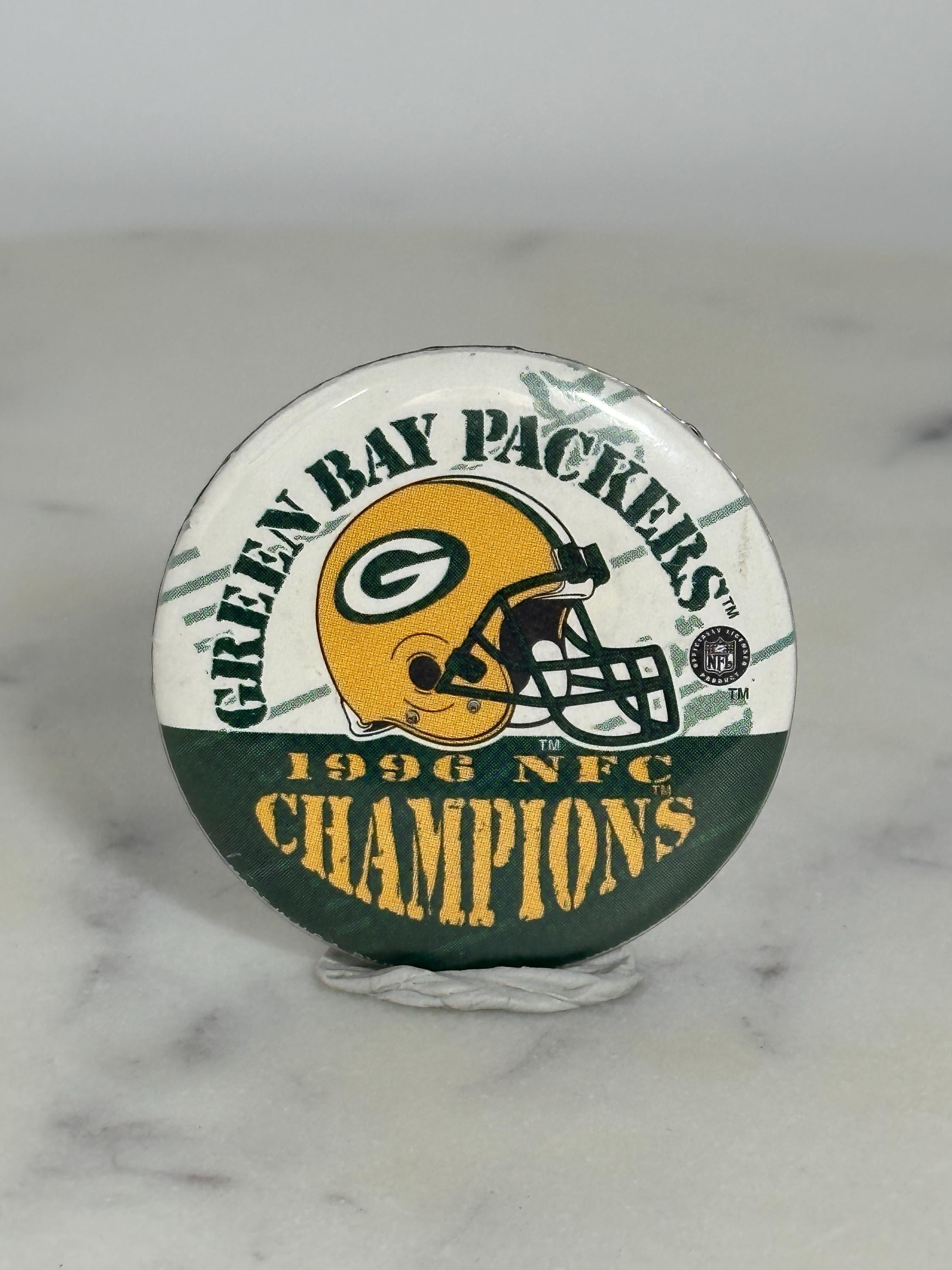 Green Bay Packers Button Pin: Bold Gold/Green Finish - 1996 Champs Accessory