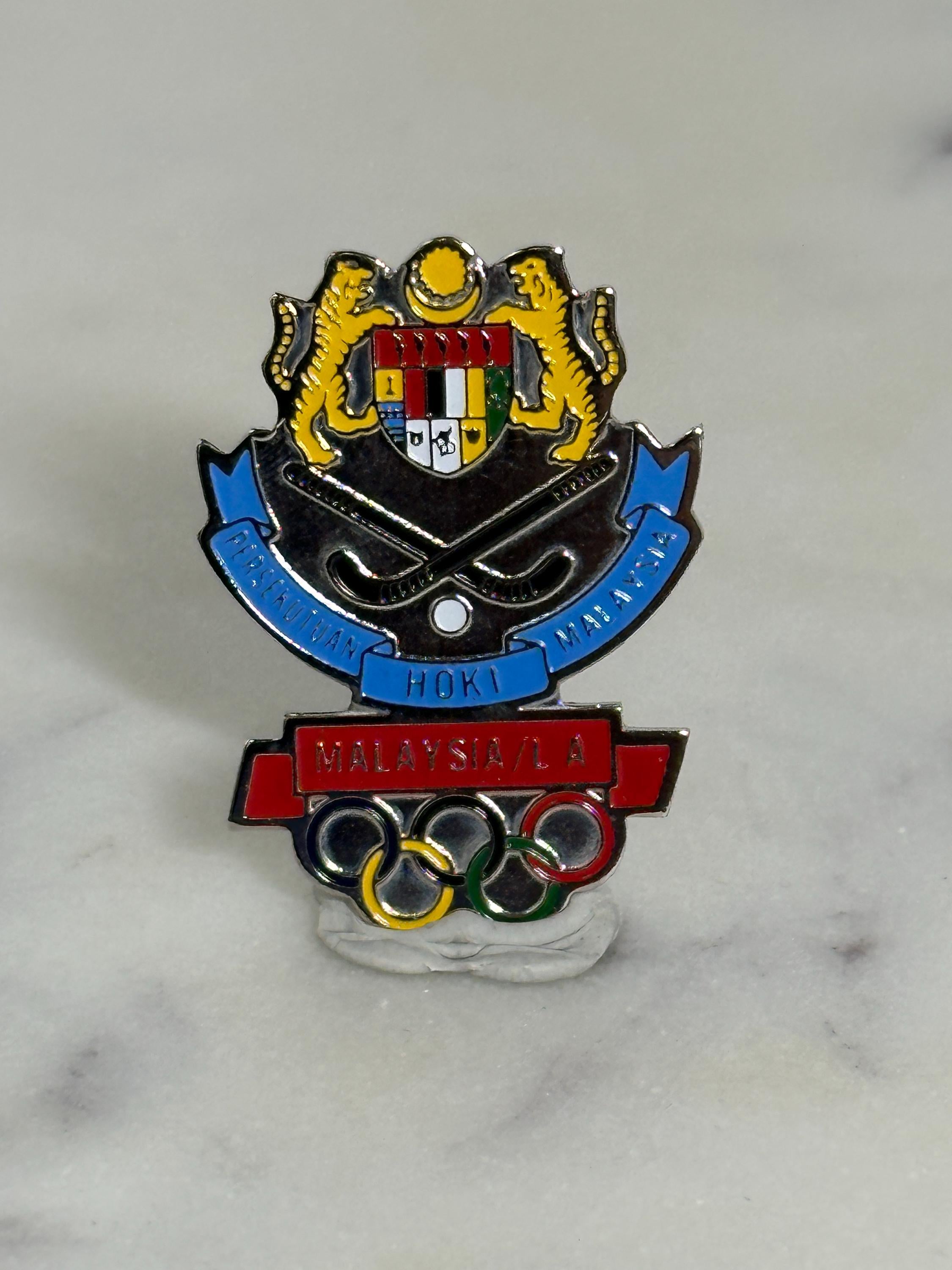 Malaysia Hockey Enamel Pin: Olympic Crest Design - Vintage Sports Accessory
