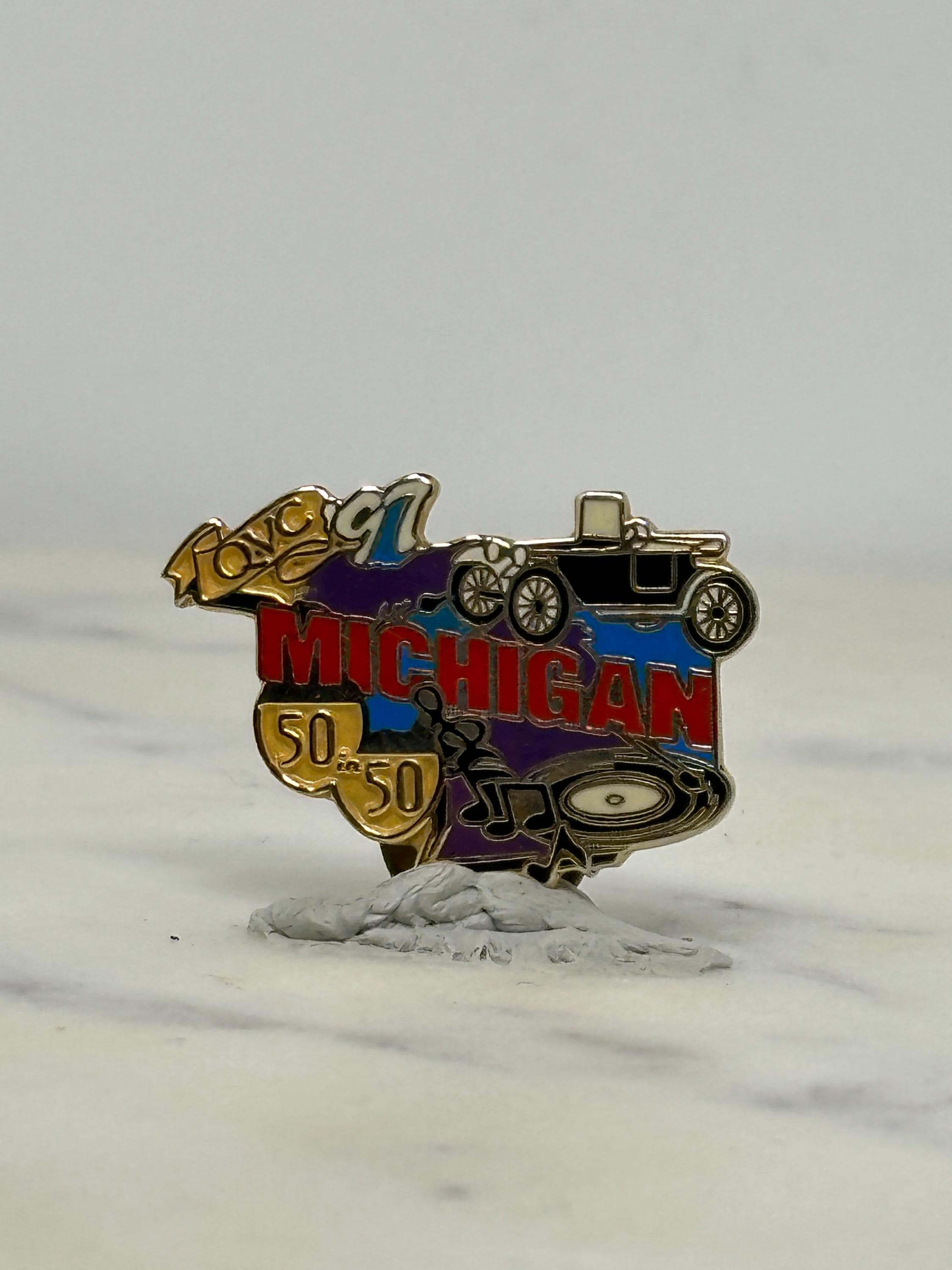Michigan State Enamel Pin: Multicolor Souvenir - 90s Collector Accessory
