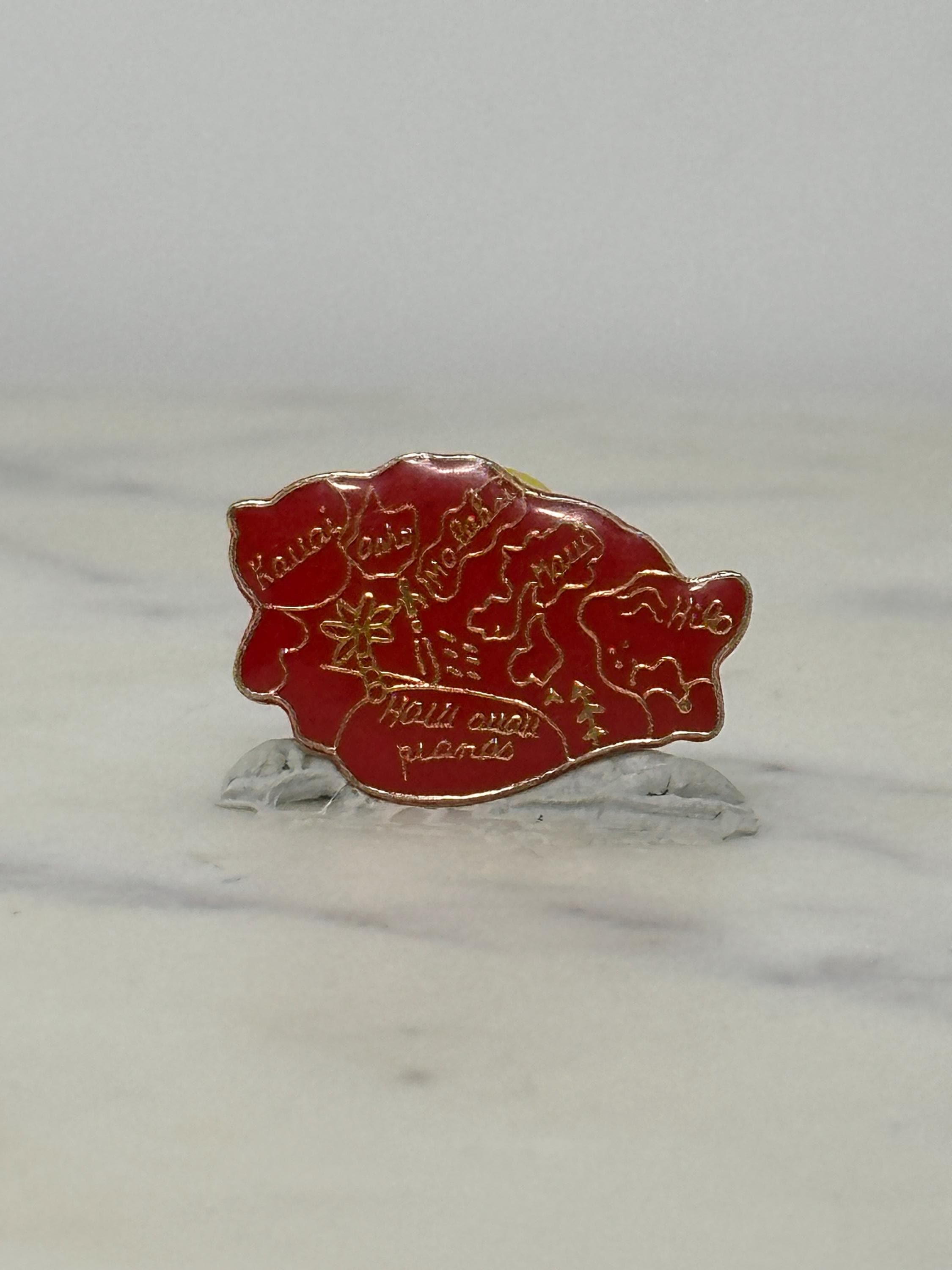 Hawaii Islands Souvenir Pin: Red Enamel Map - Vintage Travel Accessory