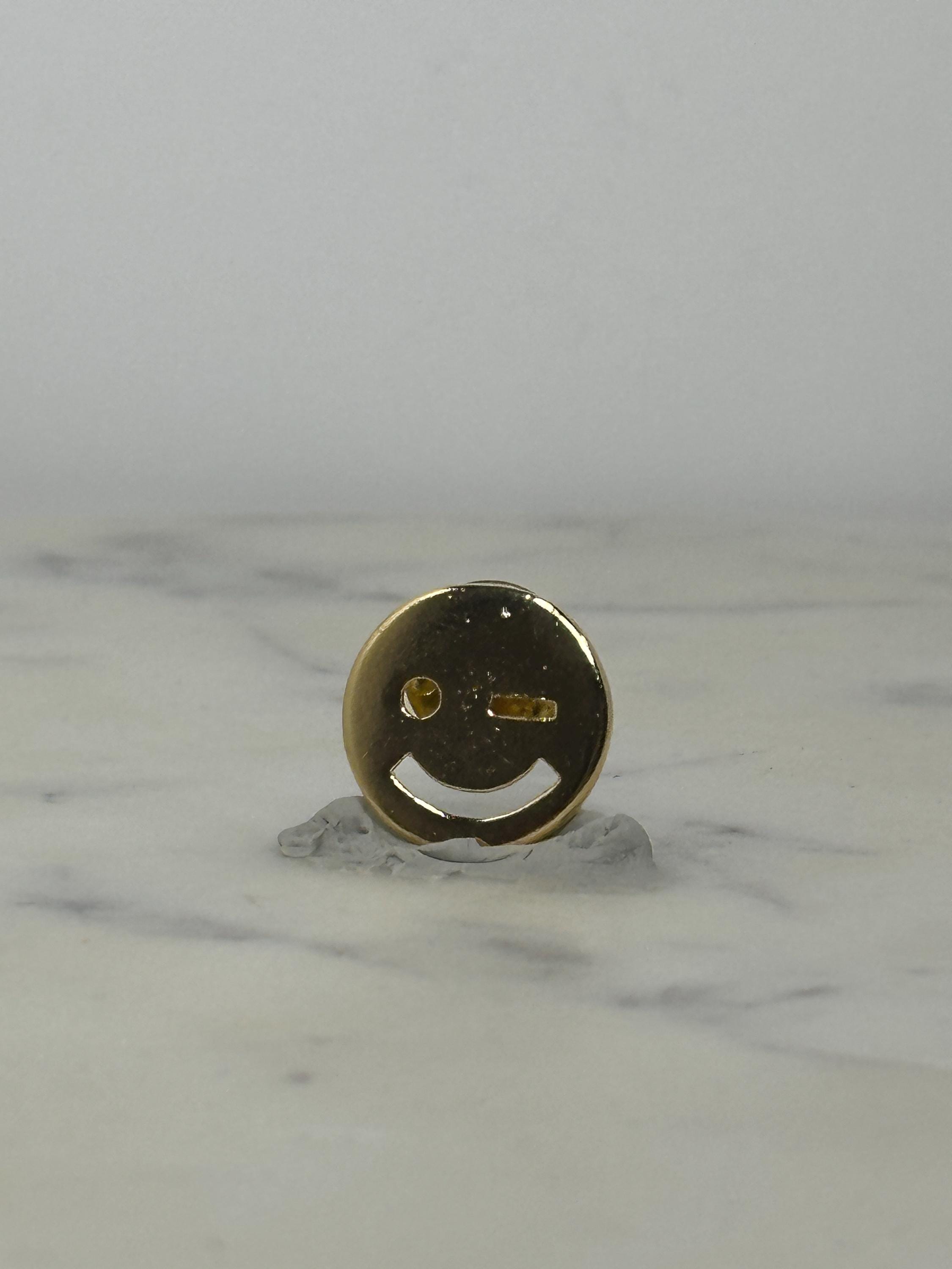 Winking Emoji Enamel Pin: Gold Tone Finish - 90s Style Accessory