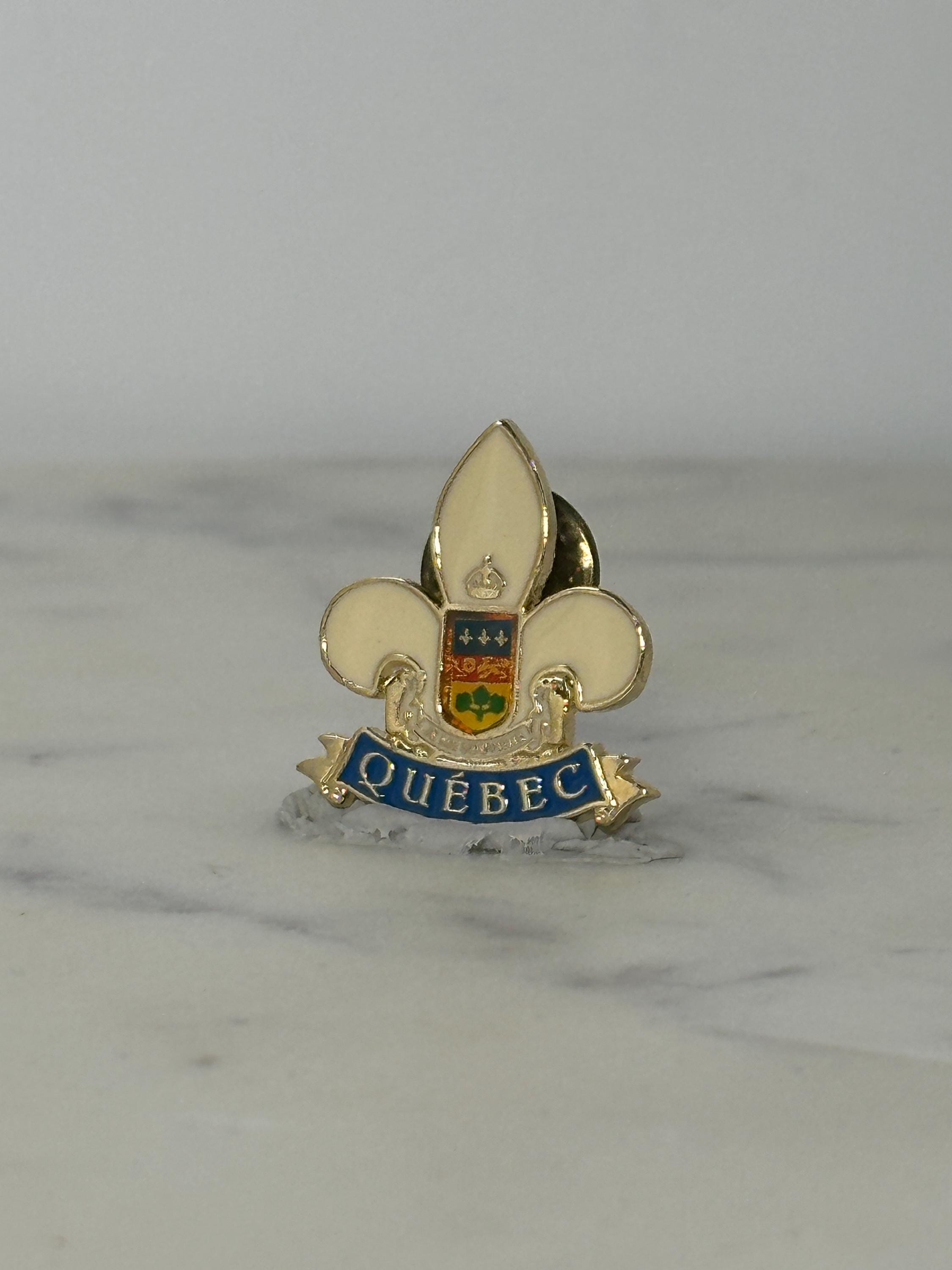 Quebec Scout Enamel Pin: Cream & Blue Fleur-de-Lis - Vintage Travel Accessory