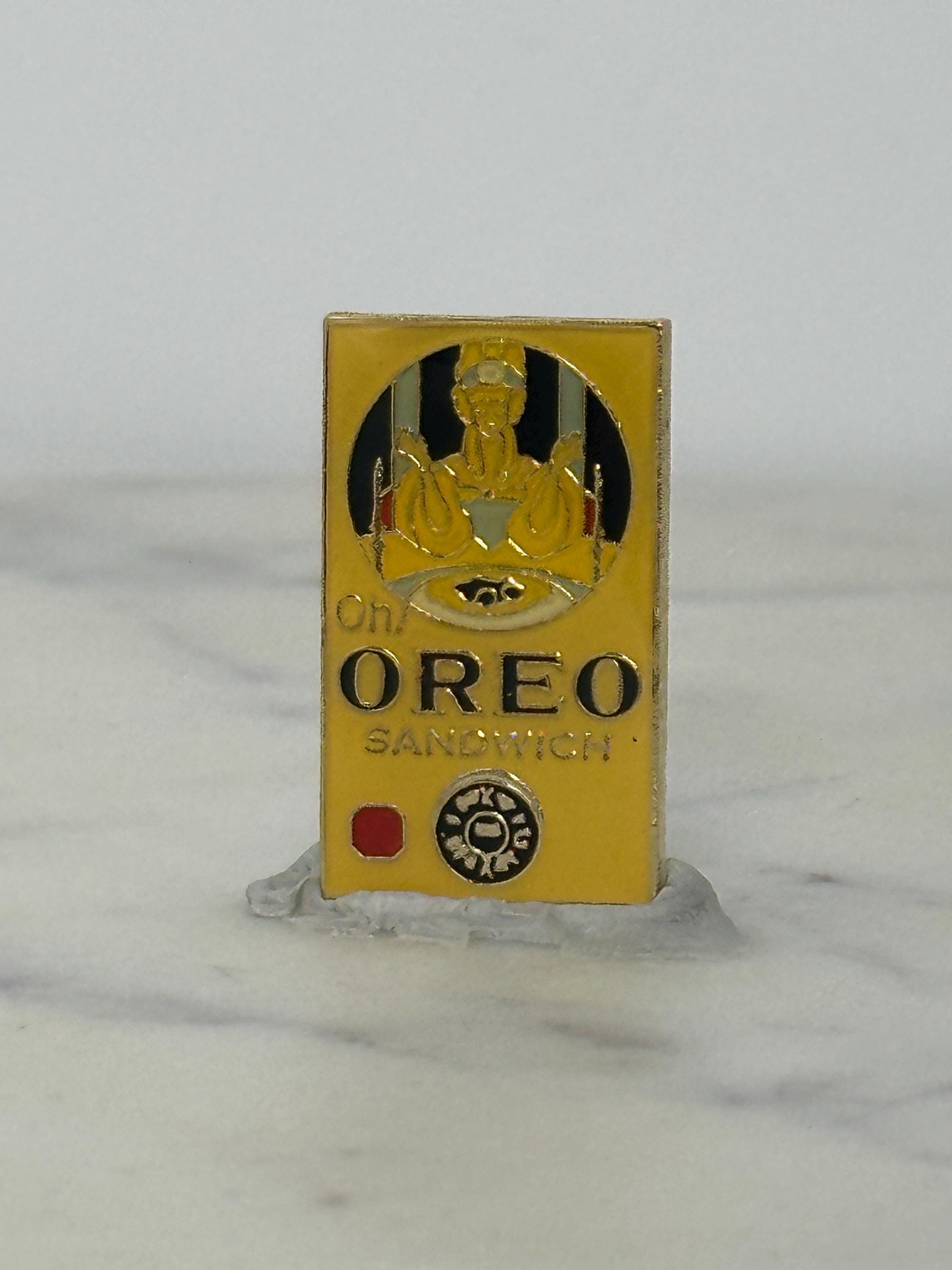 Oreo Sandwich Enamel Pin: Retro Yellow Gold Finish - Vintage Foodie Accessory