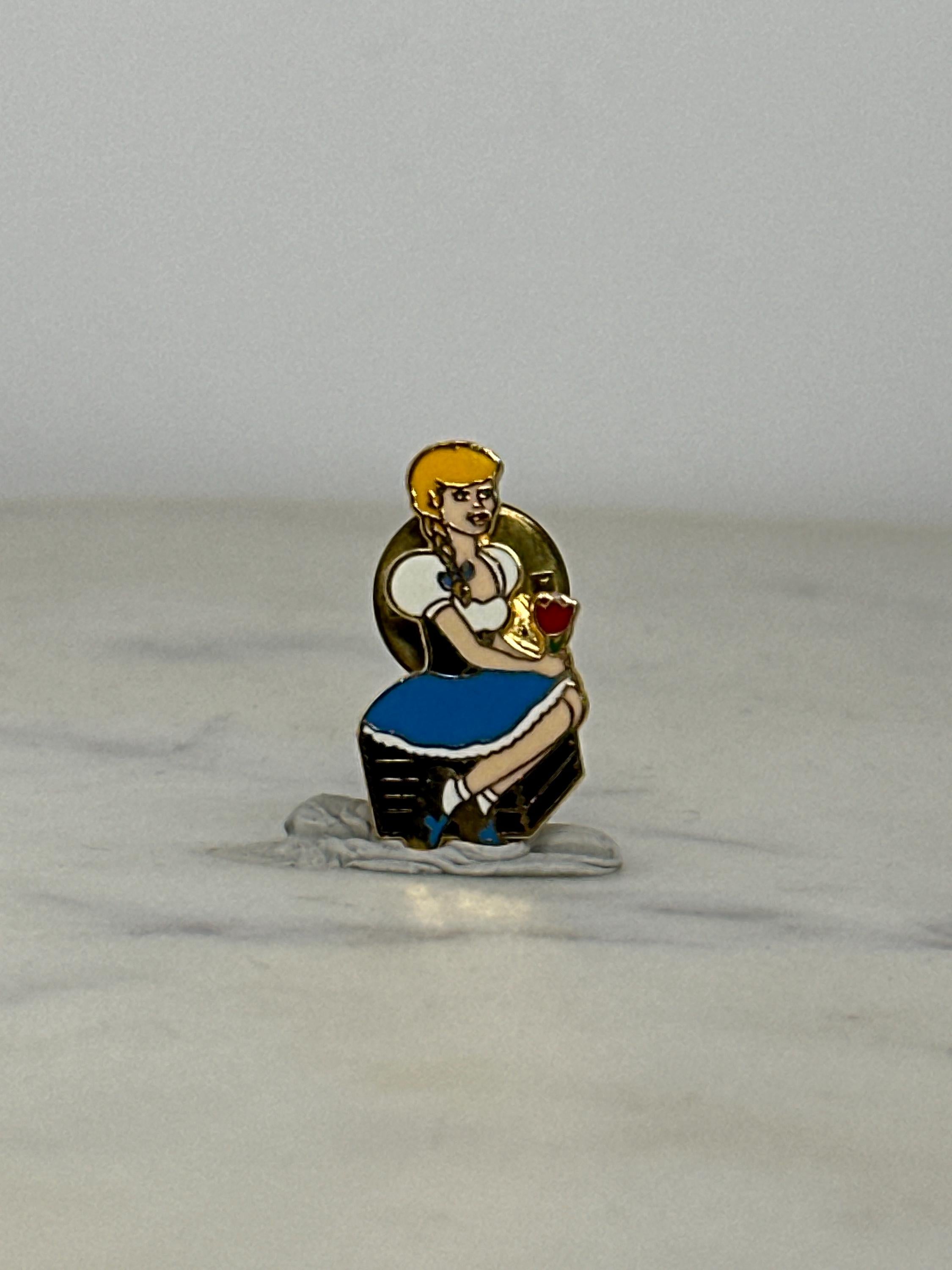 Beer Maid Enamel Pin: Gold Tone Cartoon Style - Retro Novelty Accessory
