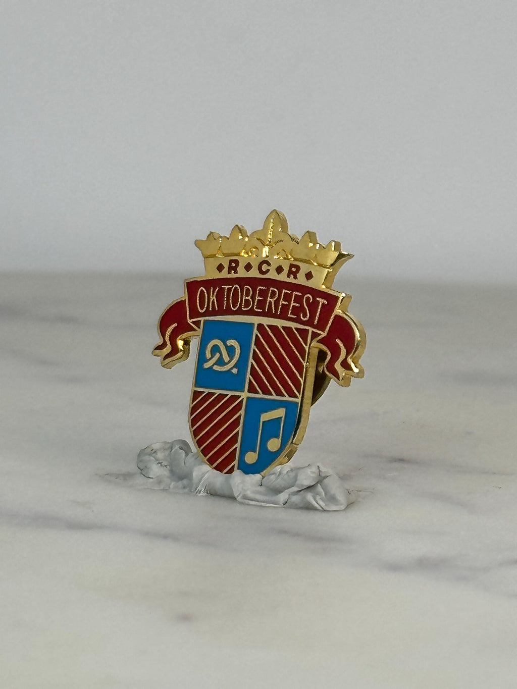 Oktoberfest Crest Enamel Pin: Red Gold Shield - Festive Bavarian Accessory