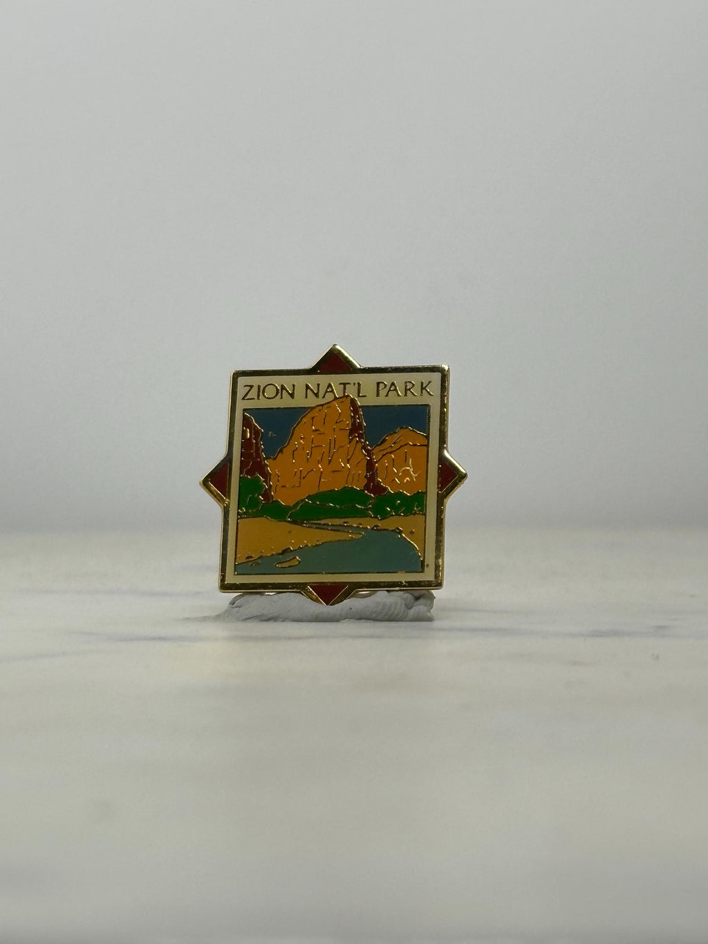 Zion National Park Souvenir Pin: Gold-Tone Enamel - Vintage Travel Accessory