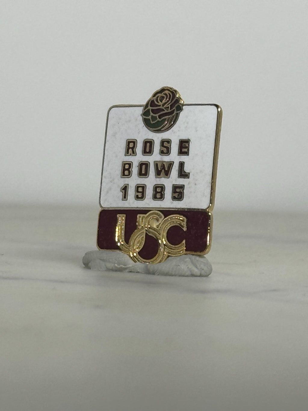 Rose Bowl 1985 Enamel Pin: Gold & Maroon USC - Vintage Sports Accessory
