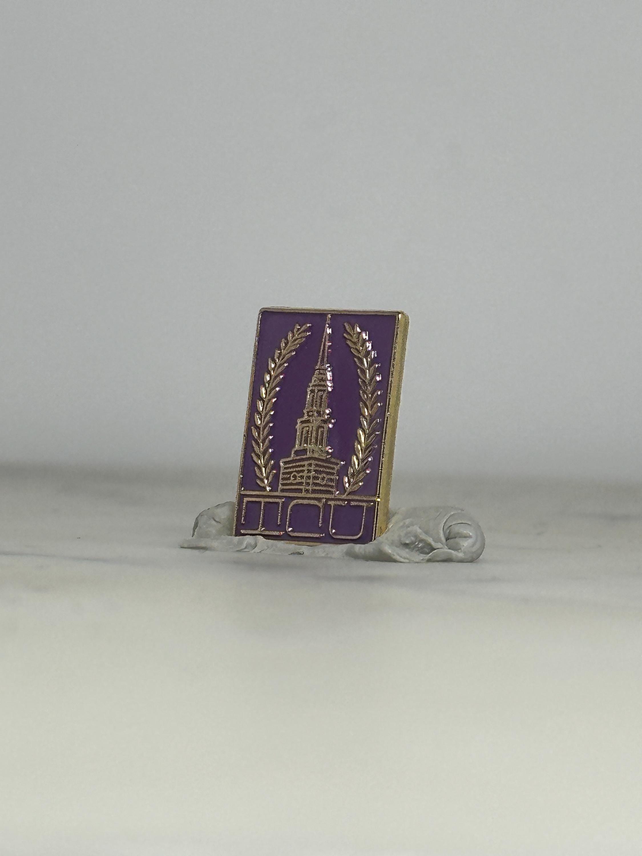 Texas Christian University Pin: TCU Chapel Steeple & Laurel Pin