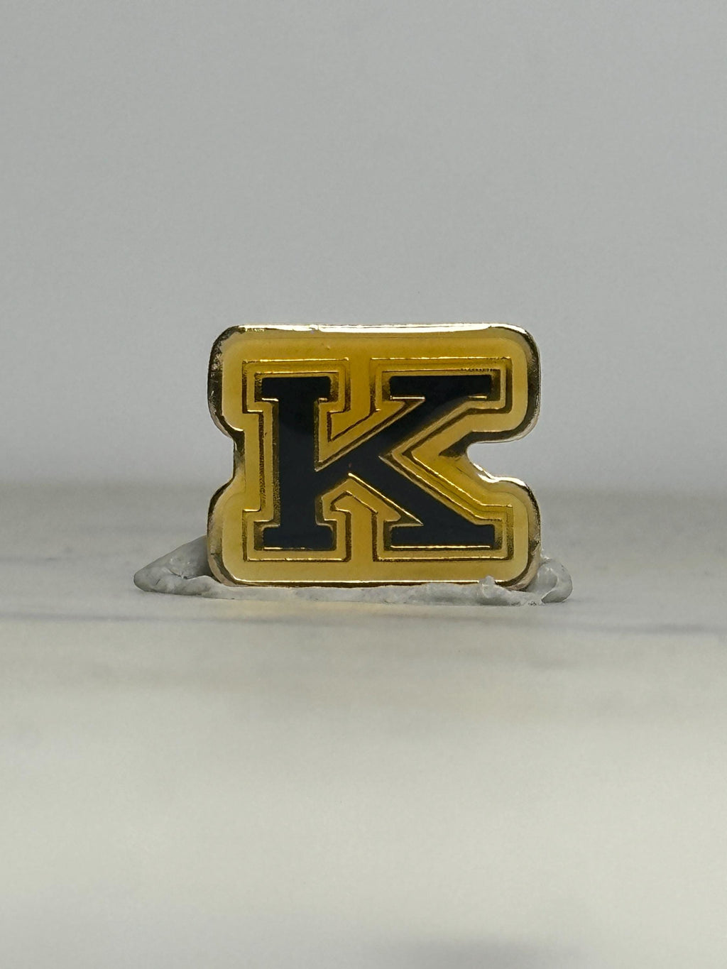 Kent State University Pin: Gold & Black “K” Enamel – Vintage College Lapel Badge