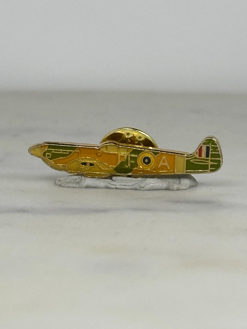 Supermarine Spitfire Pin – Vintage RAF WWII Fighter Plane Lapel with Camouflage