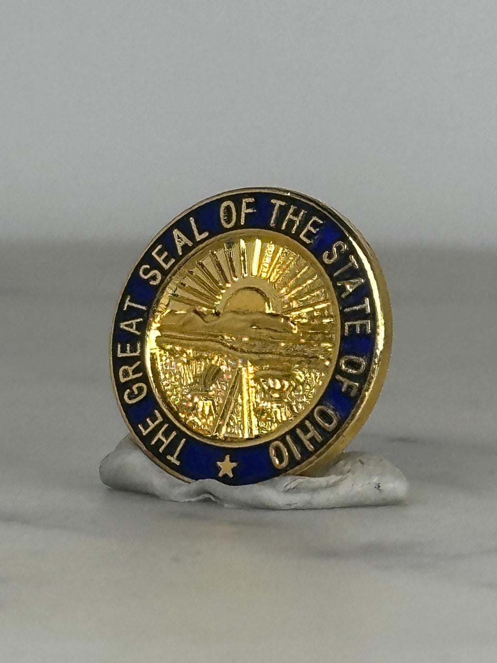 Ohio State Seal Enamel Pin: Gold & Blue Finish - Patriotic Collectible Accessory