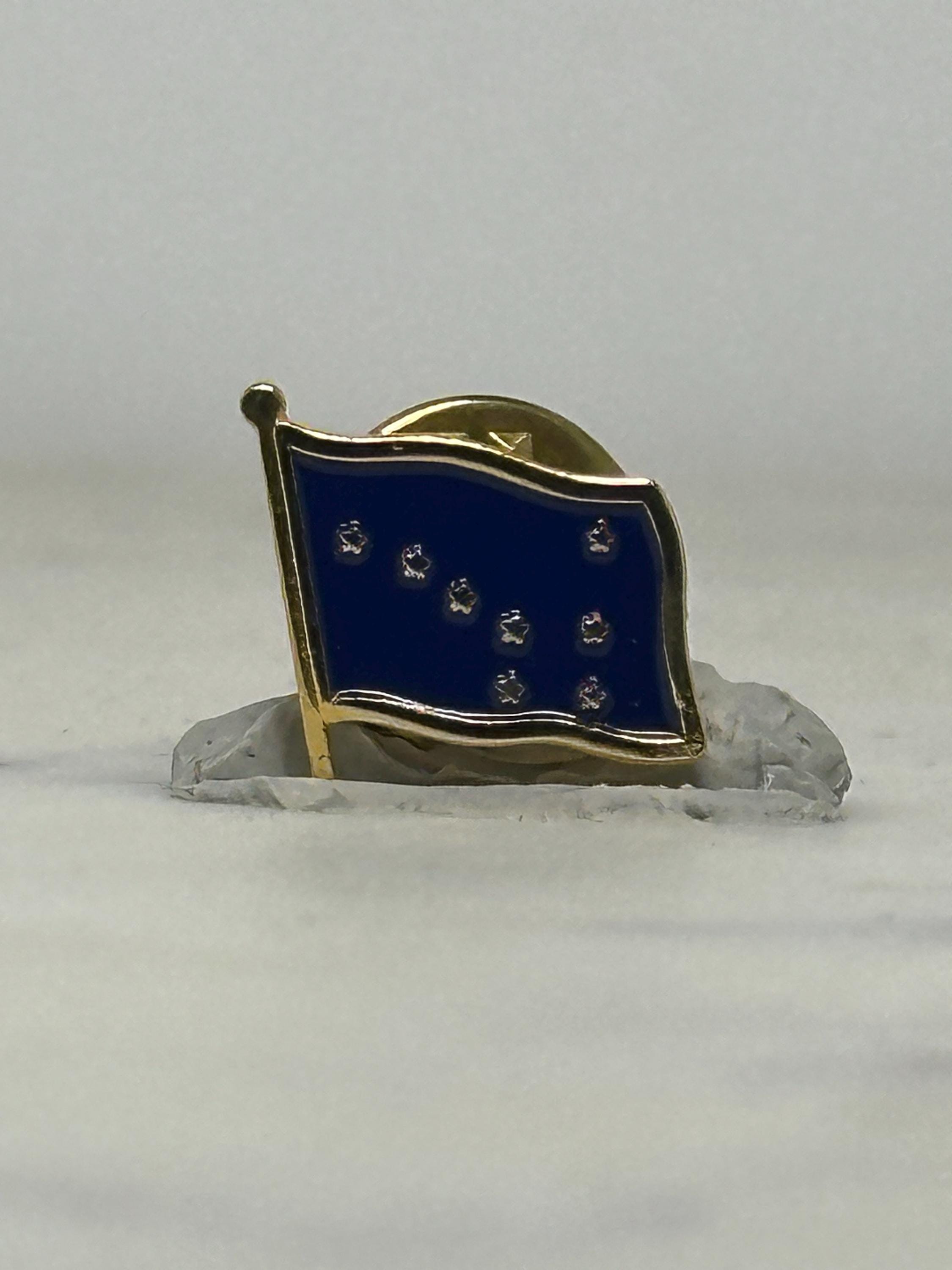 Alaska State Flag Enamel Pin: Gold & Navy Blue - Vintage Travel Accessory