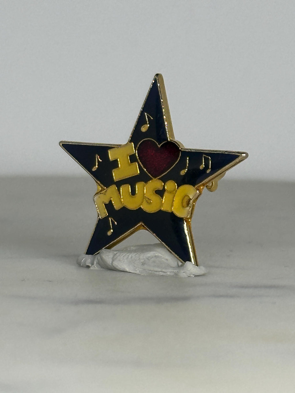 I Love Music Star Pin: Black & Gold Enamel - Retro Music Accessory
