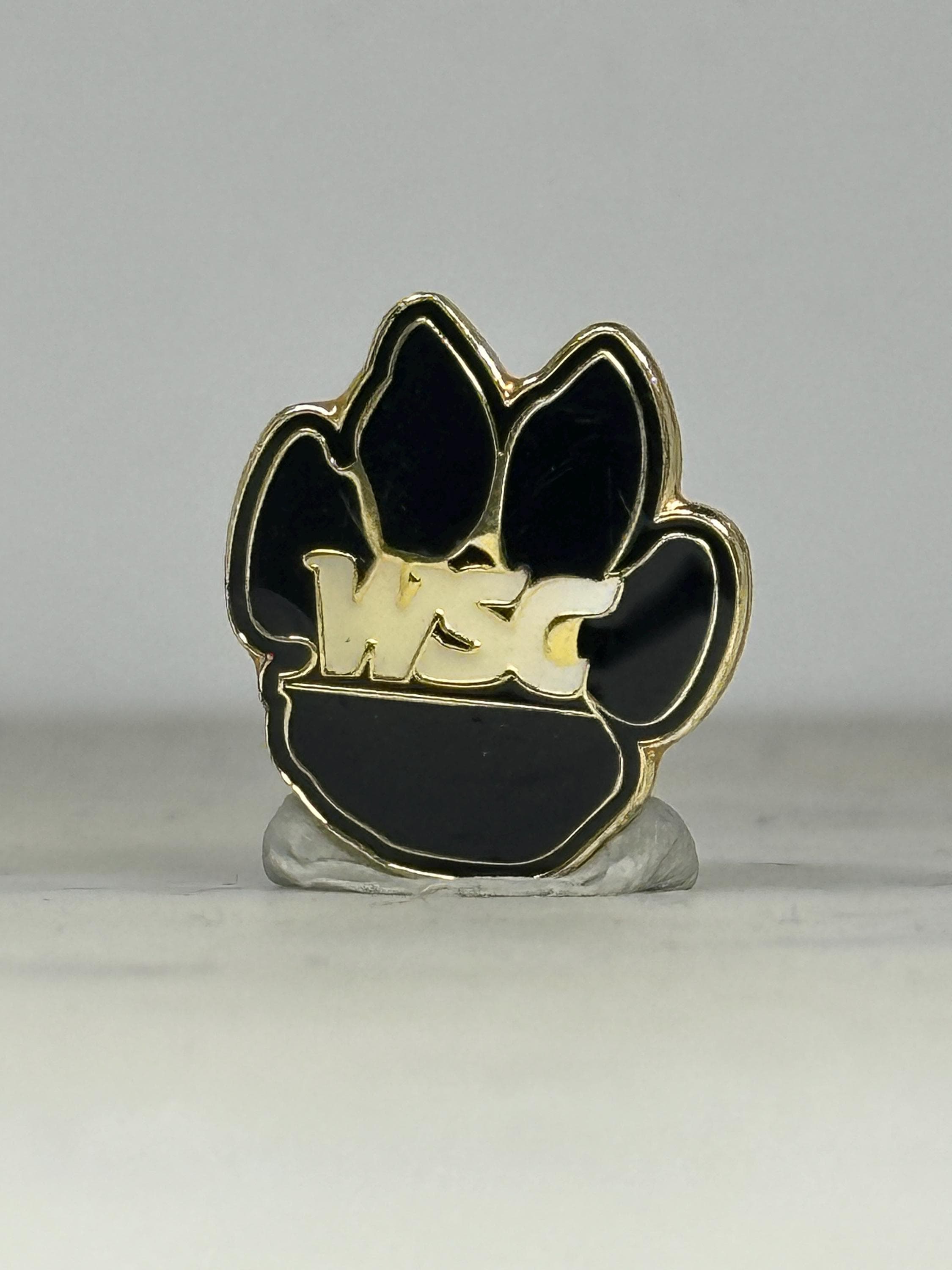 Vintage Wayne State College Wildcats Paw Print Pin – Black & Gold WSC Lapel Pin