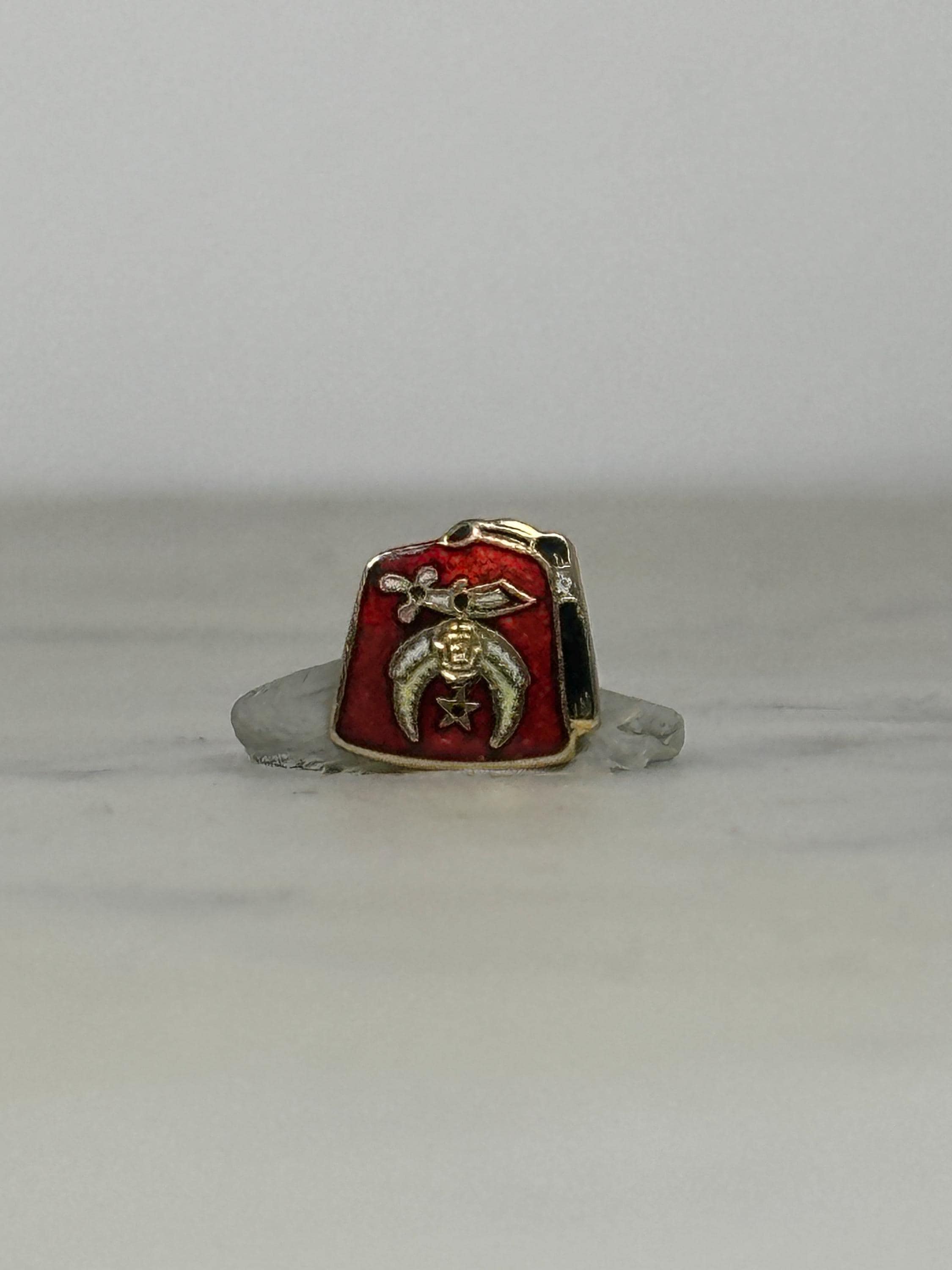 Vintage Shriners Fez Hat Pin – Red Enamel Masonic Crescent & Star Lapel Pin