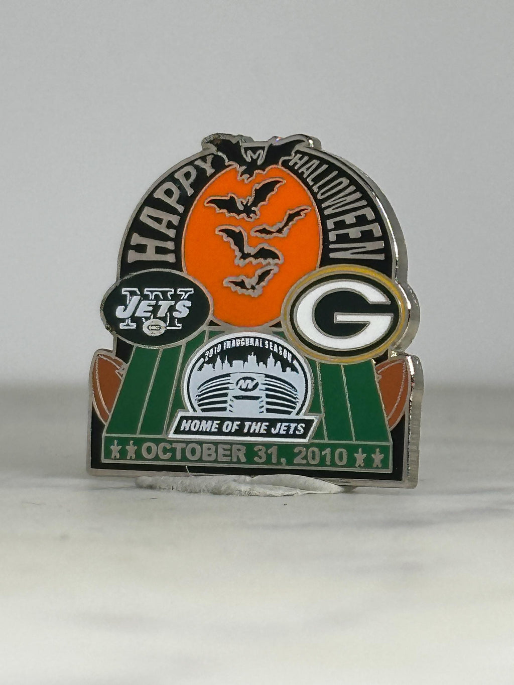 NFL Halloween Stadium Pin: Jets vs Packers Hard Enamel - 2010 Sports Accessory
