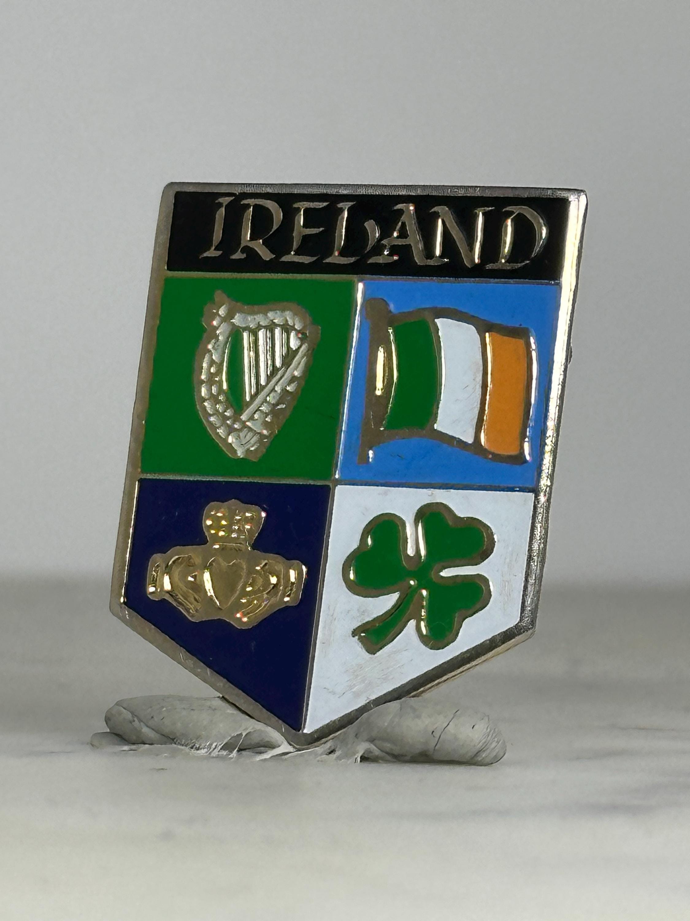 Ireland Shield Enamel Pin: Multicolor Crest Design - Vintage Travel Accessory