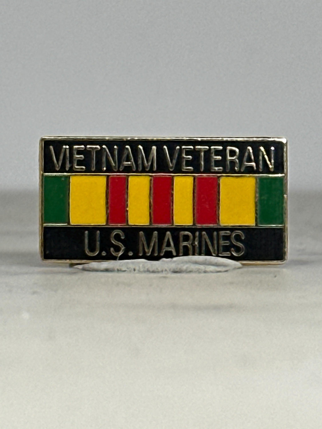 Vietnam Veteran U.S. Marines Pin: Multicolor Enamel - Military Tribute Accessory