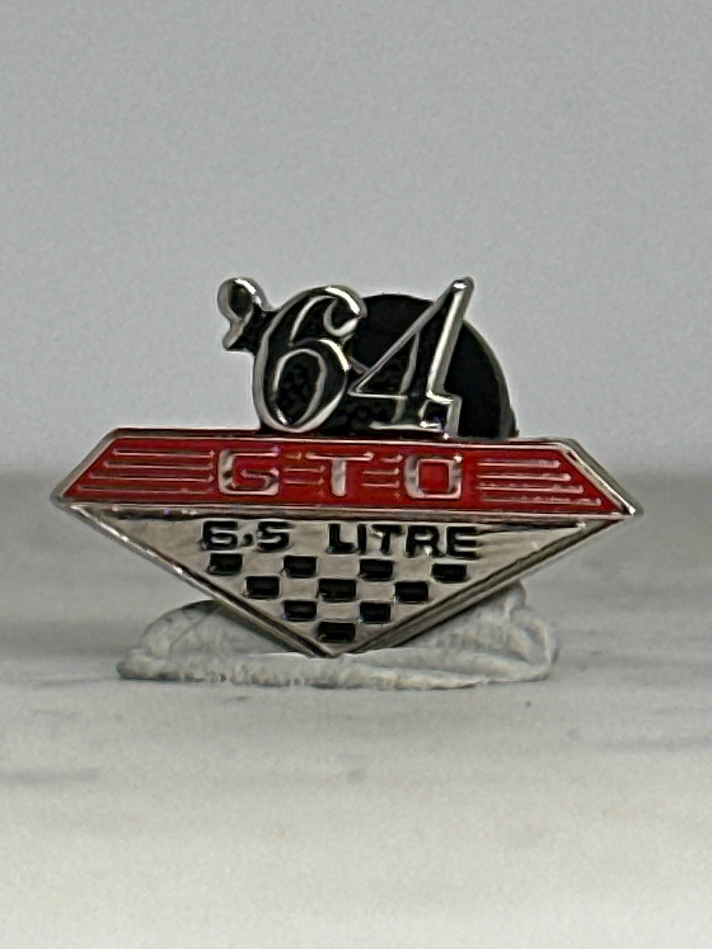 1964 GTO Enamel Pin: Red & Silver Finish - Classic Car Accessory