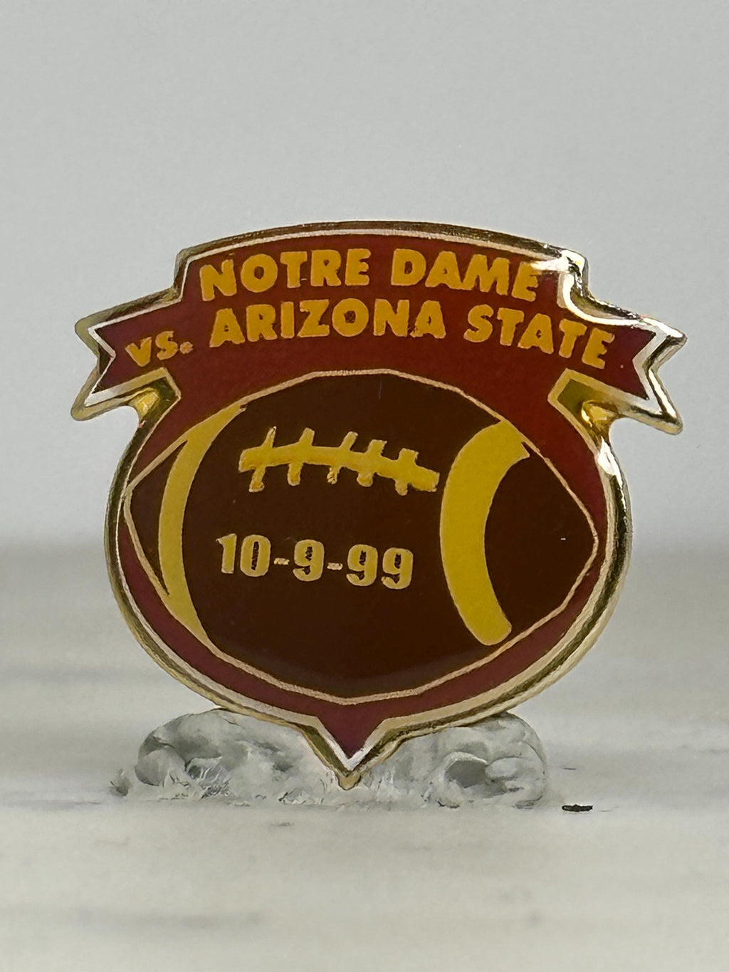 Notre Dame vs Arizona State Football Pin: Maroon/Gold Enamel - 1999 Game Day Accessory