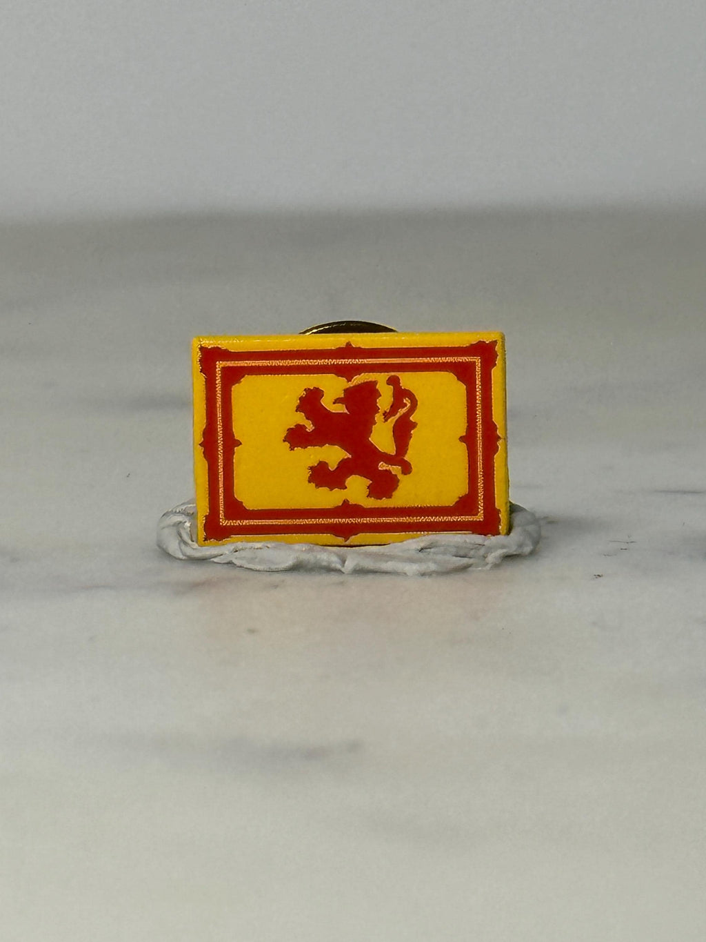 Scotland Lion Rampant Pin: Yellow Red Enamel - Heraldic Flag Accessory