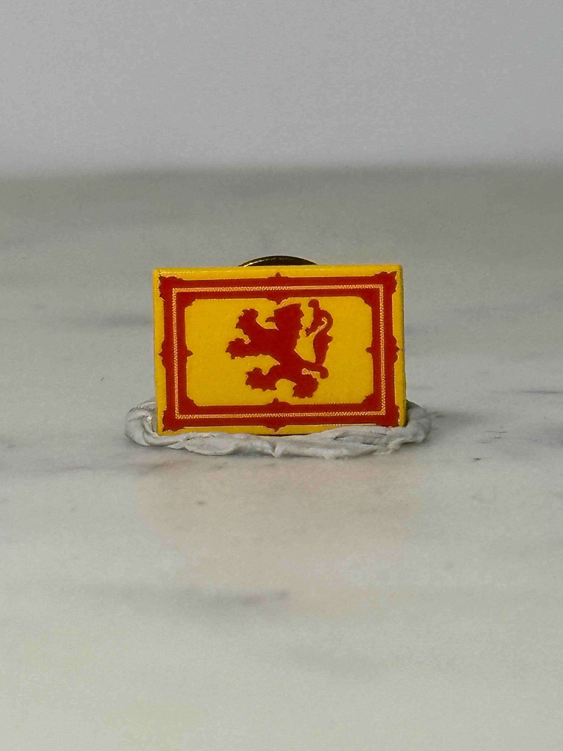 Scotland Lion Rampant Pin: Yellow Red Enamel - Heraldic Flag Accessory