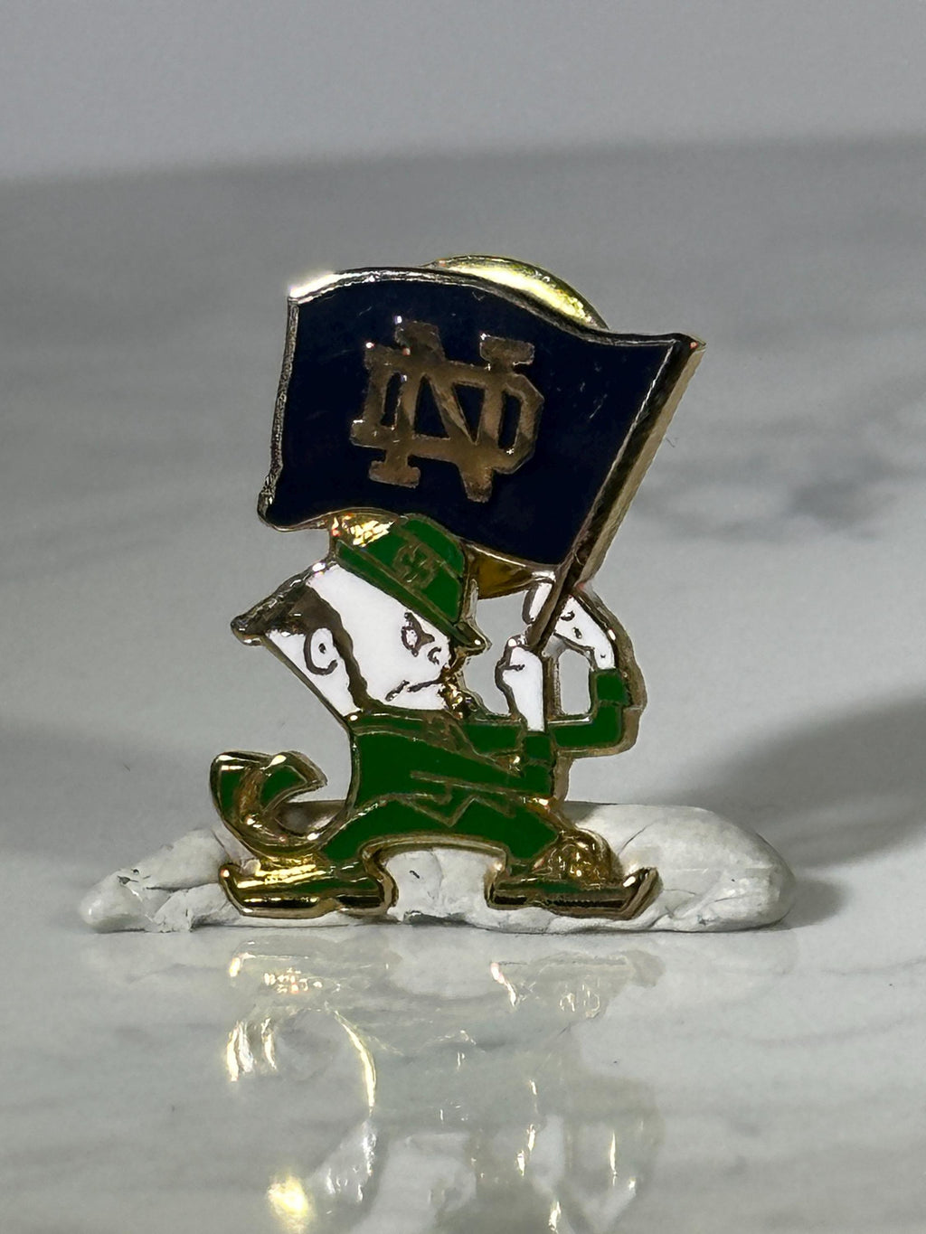 Notre Dame Leprechaun Pin: Gold Tone Enamel - Vintage College Accessory
