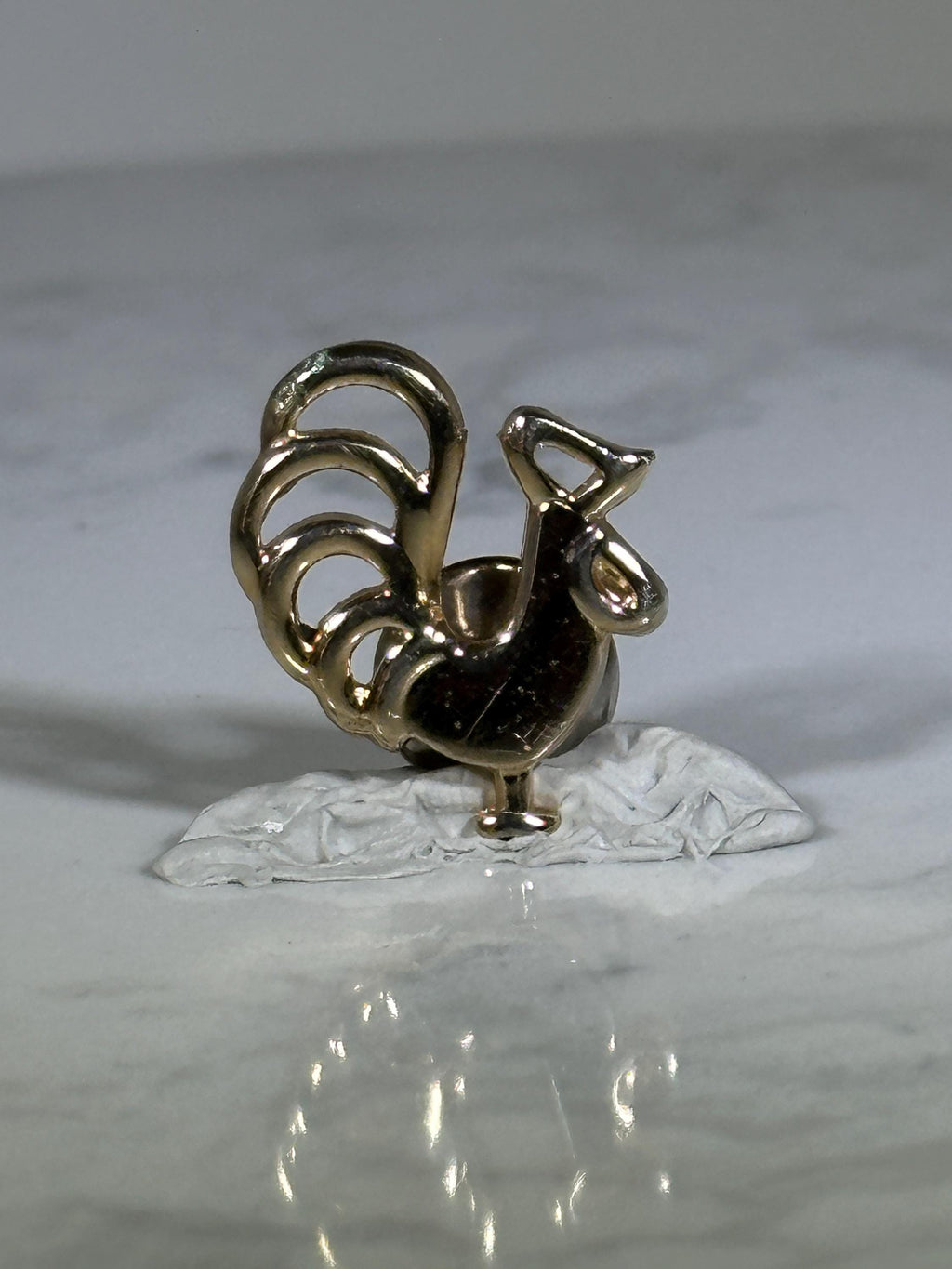 Rooster Pin: Gold Tone Glossy Finish - Vintage Farm Accessory