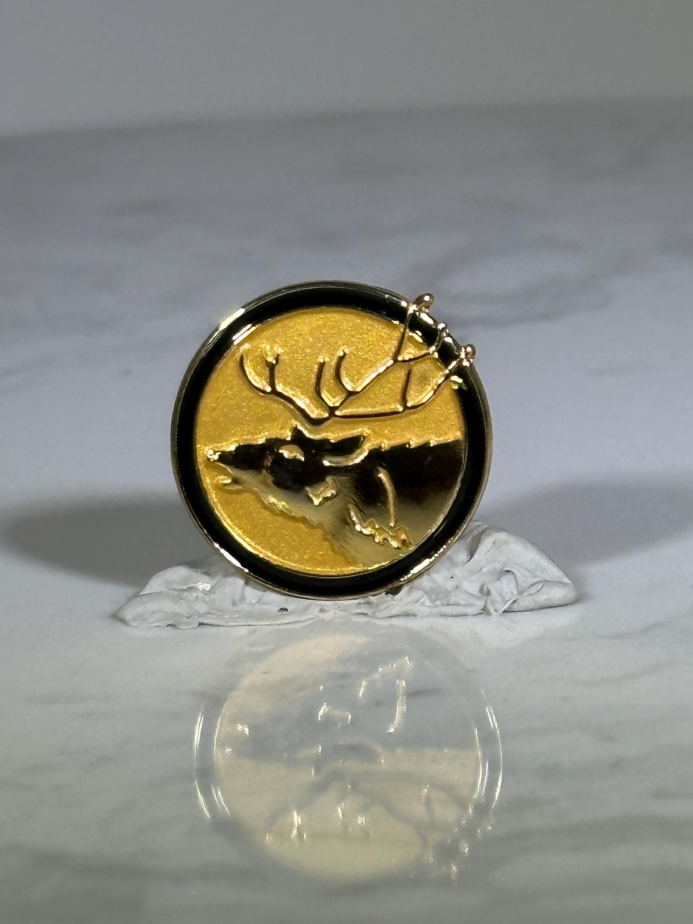 Elk Wildlife Pin: Gold Tone Round - Vintage Nature Accessory