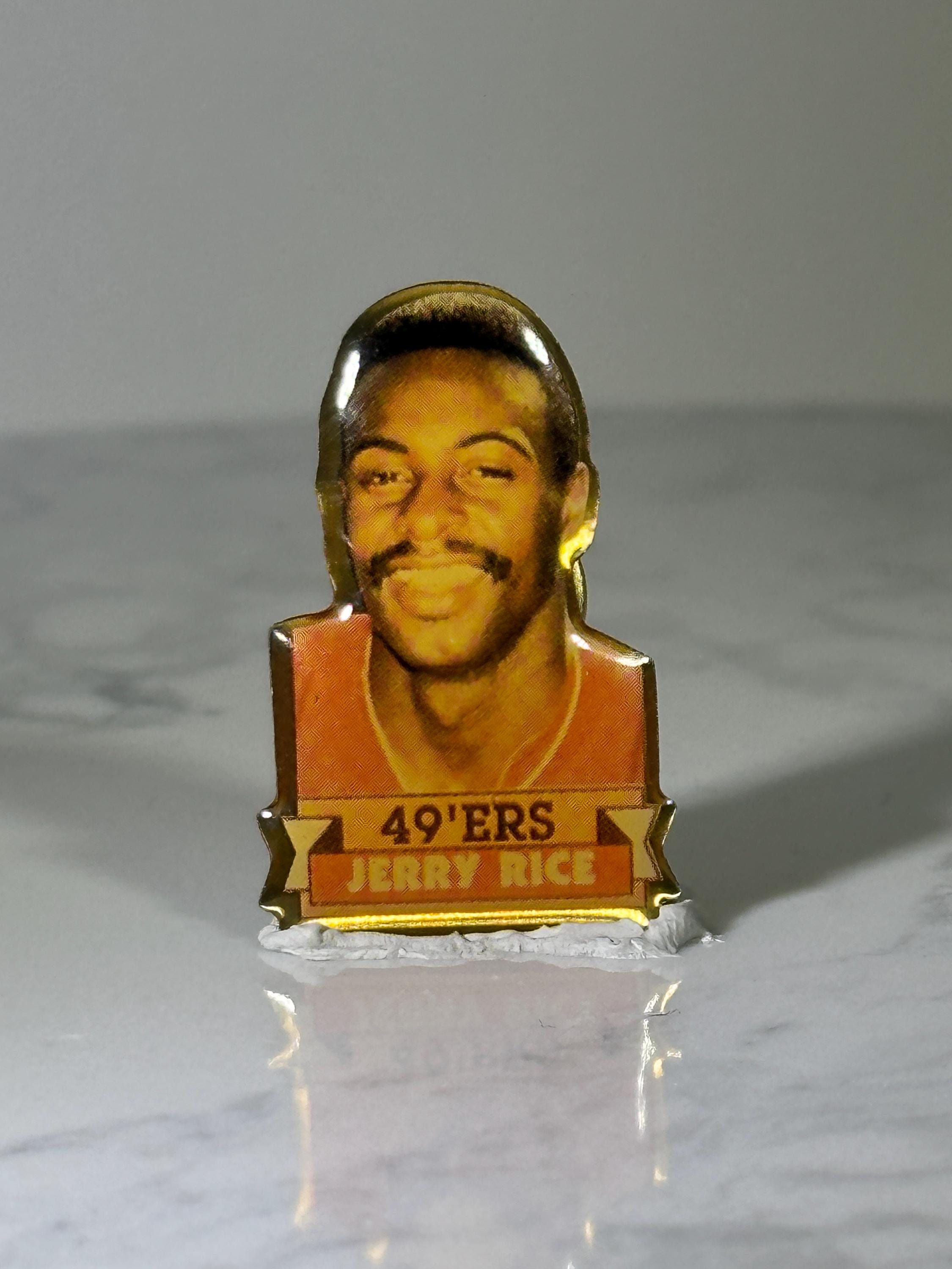 Jerry Rice 49ers Pin: Glossy Gold Finish - Vintage NFL Accessory