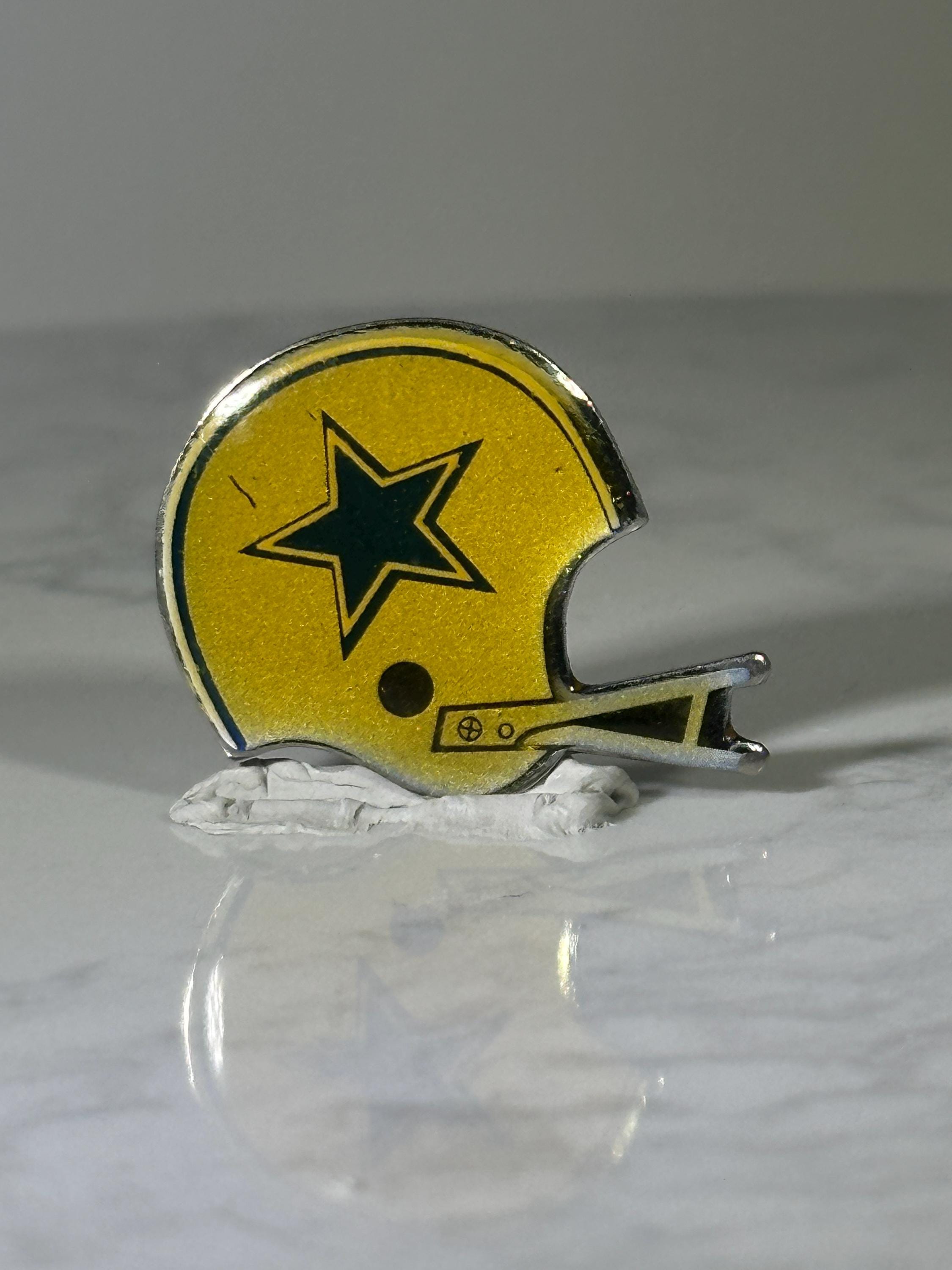 Vintage Dallas Cowboys Football Helmet Pin: Yellow Enamel Star Design - Retro NFL Accessory