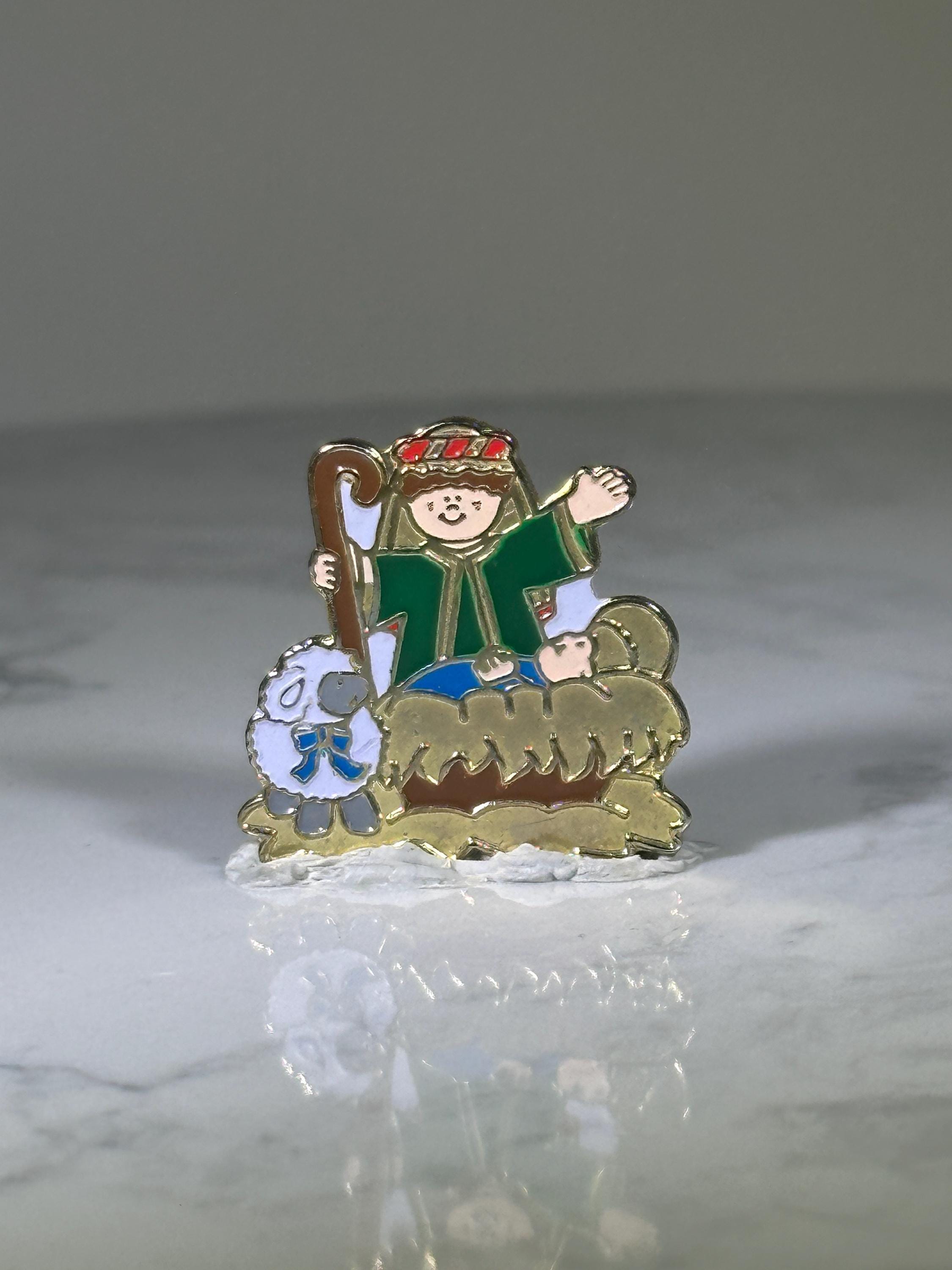 Nativity Scene Pin: Gold Enamel Finish - Holiday Christmas Accessory