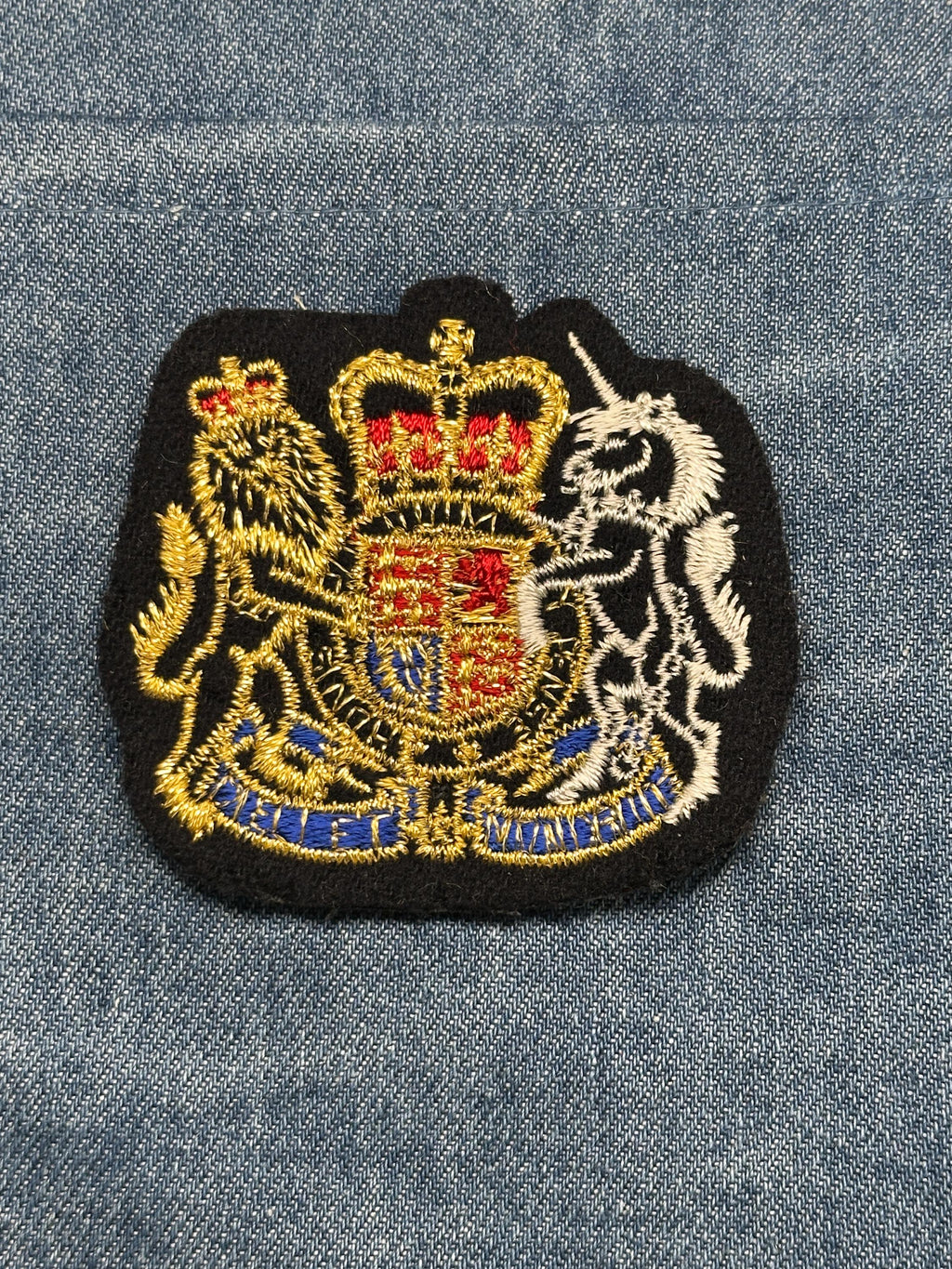 Royal Coat of Arms Collectable Patch: Sew-On Gold Metallic - Heraldic Accessory