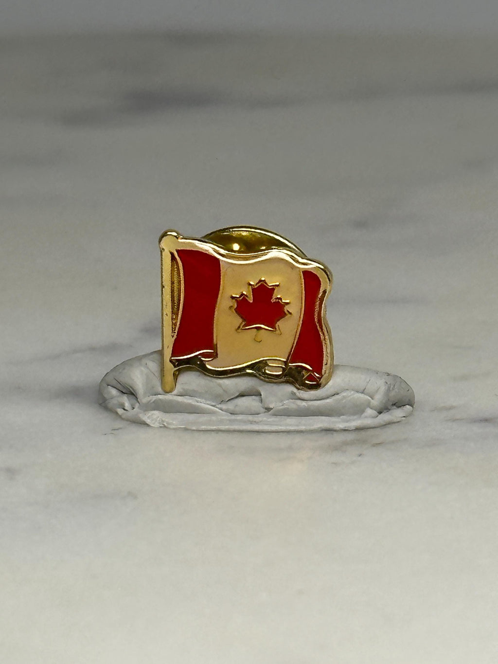 Canada Flag Lapel Pin: Red & Gold Enamel - Patriotic Accessory