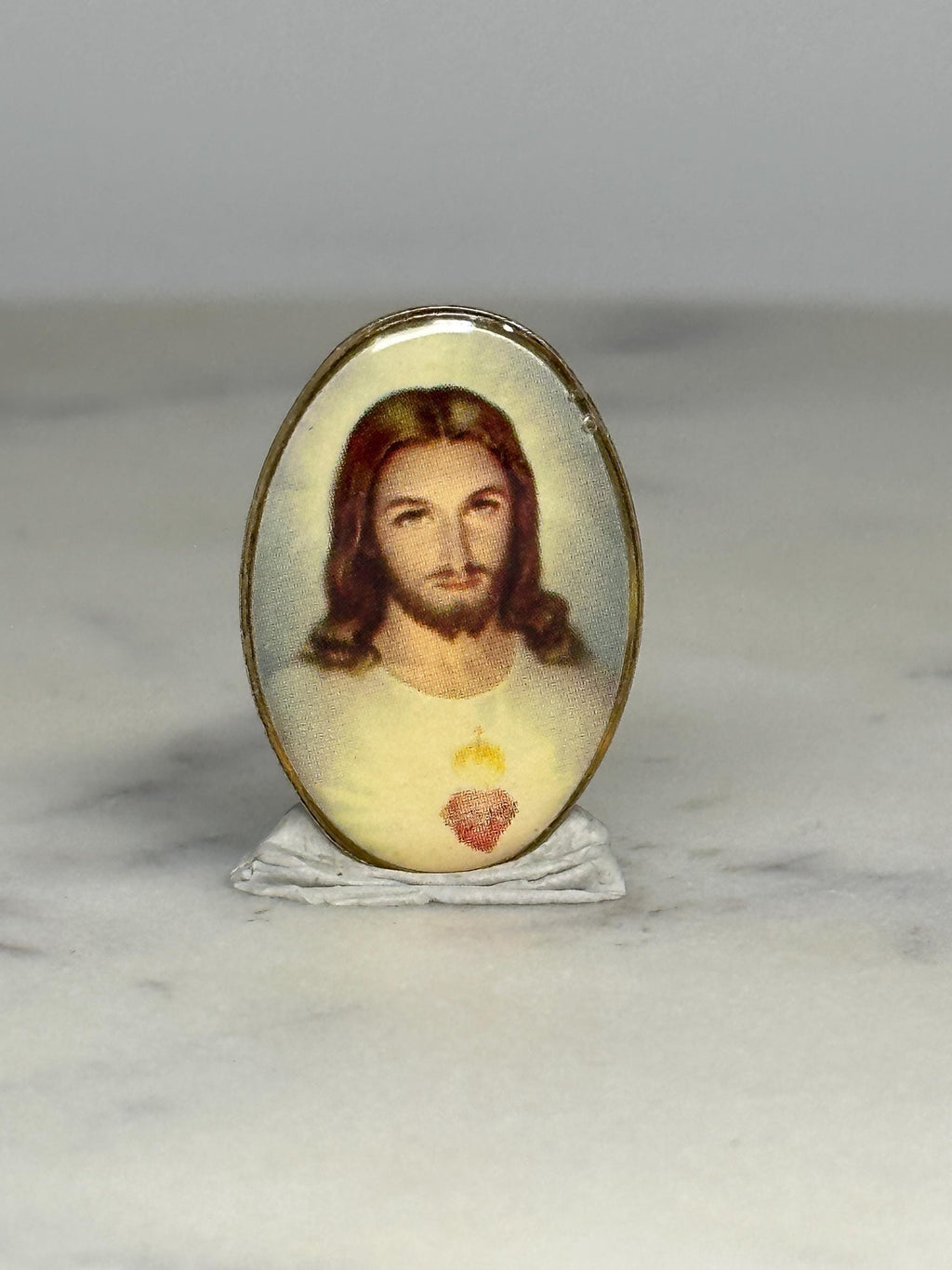 Jesus Sacred Heart Pin: Oval Gold-Tone Enamel - Vintage Religious Accessory