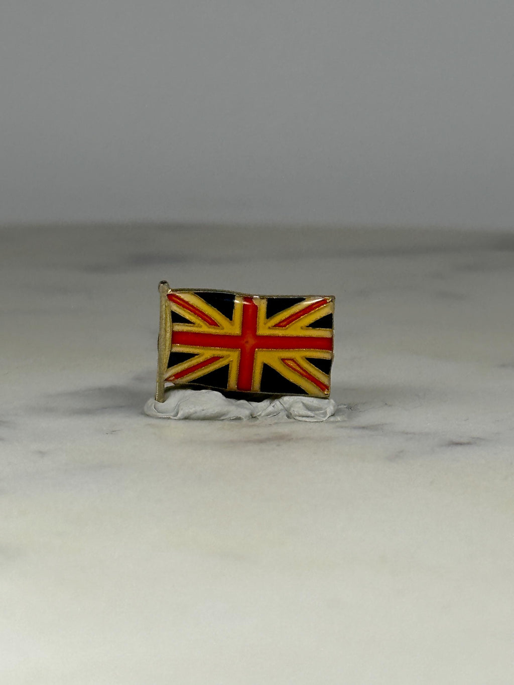 UK Union Jack Flag Pin: Gold Tone Enamel - Vintage Travel Accessory