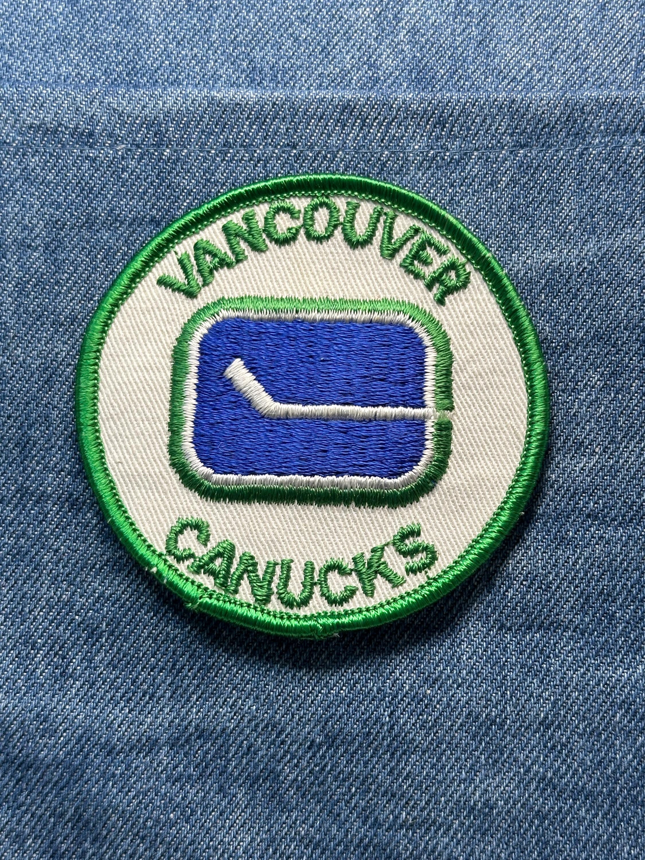 Vancouver Canucks Collectable Patch: Sew-On Green Border - Retro Sports Accessory