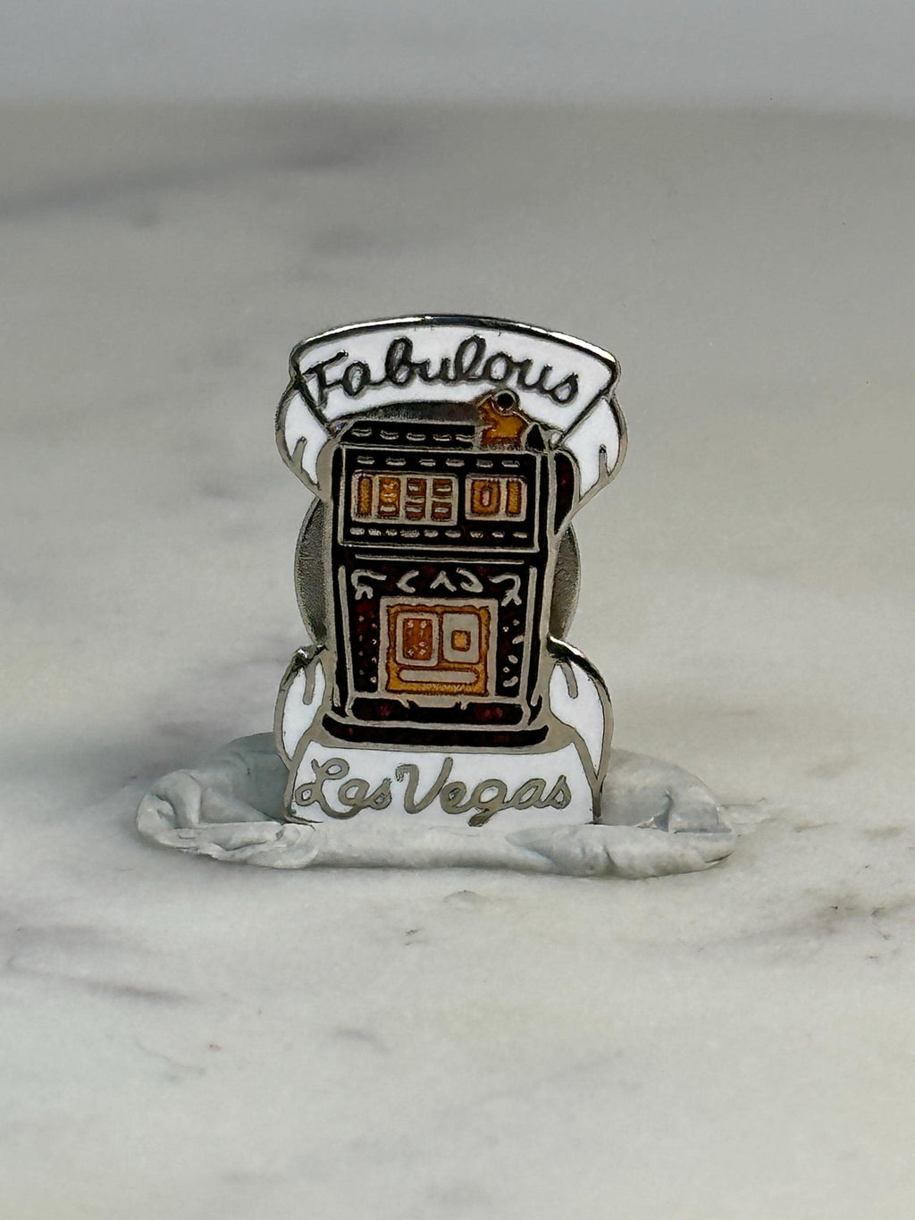 Las Vegas Slot Machine Pin: Silver Enamel - Retro Souvenir Accessory