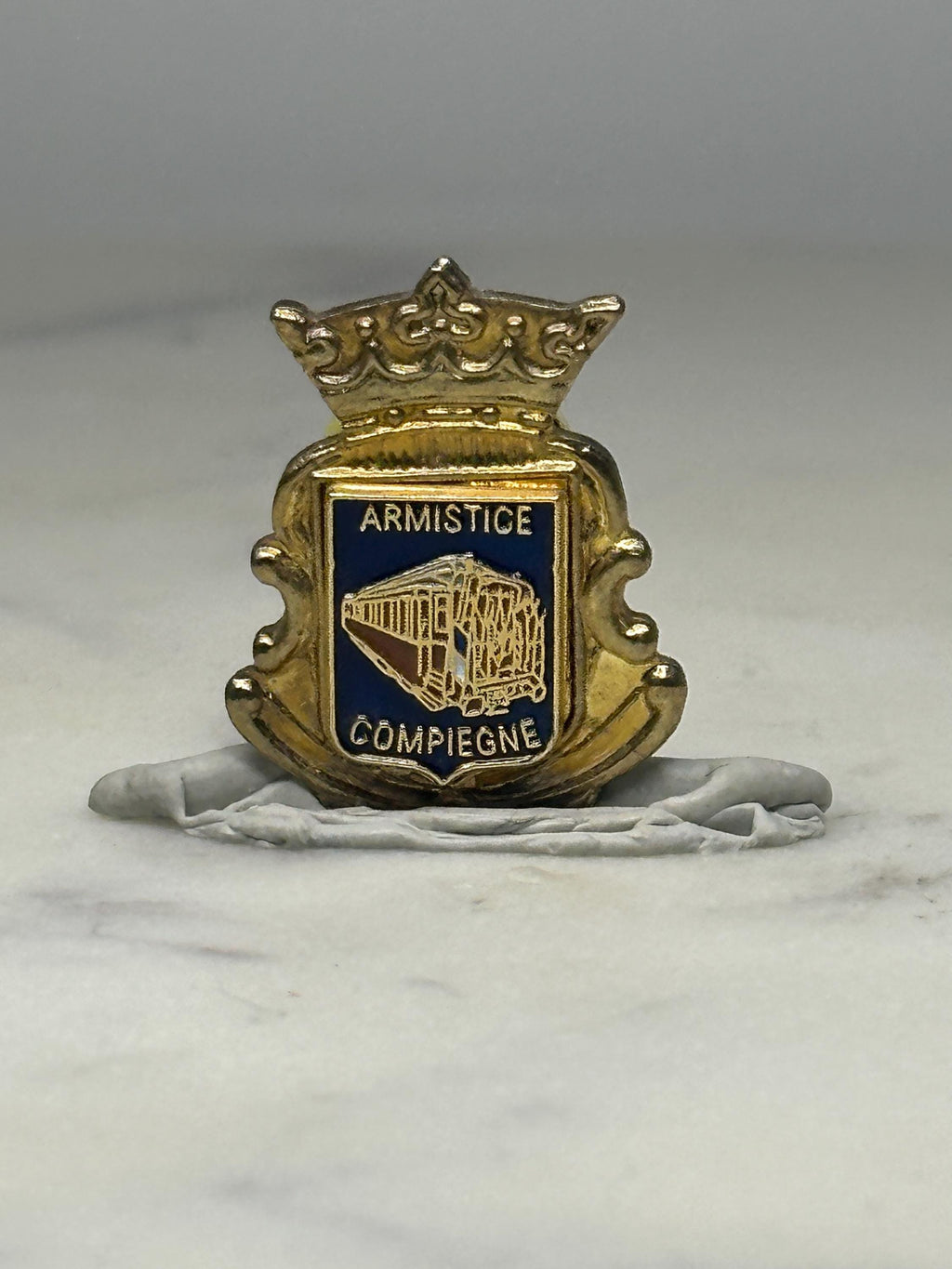Armistice Compiègne Pin: Gold & Blue Enamel - Historic Commemorative Accessory