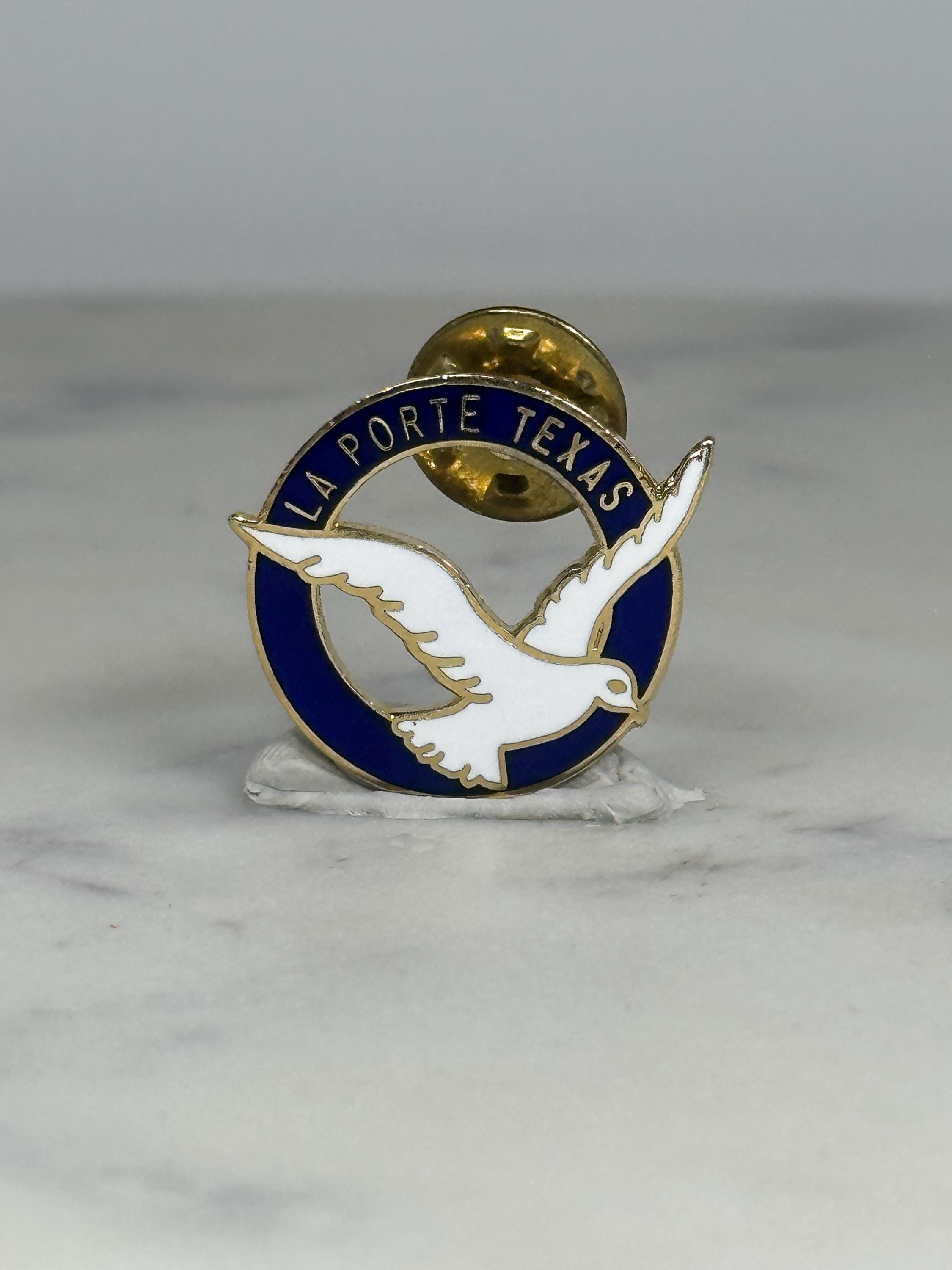 La Porte Texas Dove Pin: Gold & Blue Enamel - Vintage City Souvenir Accessory