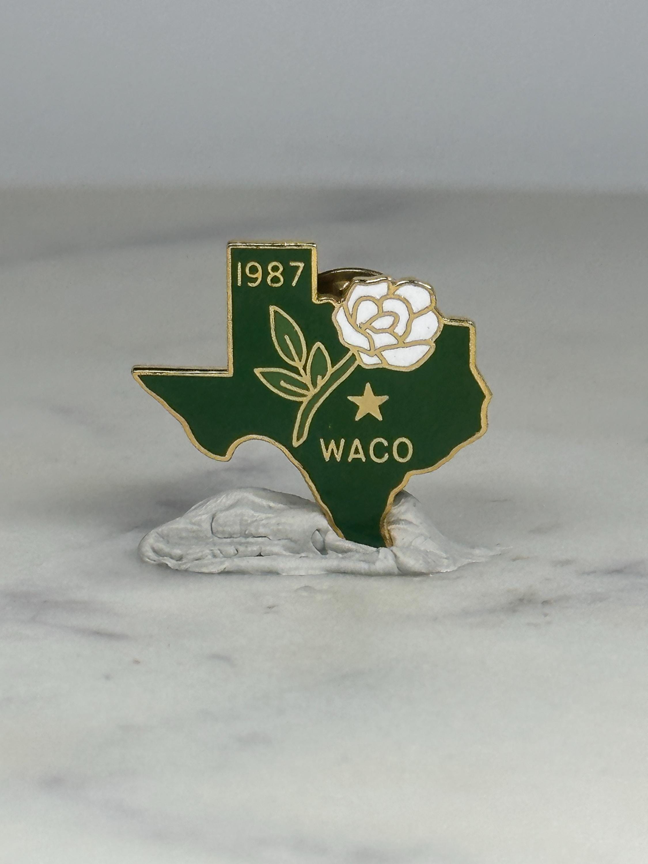 Waco Texas State Pin: Green Enamel Finish - 1987 Souvenir Accessory