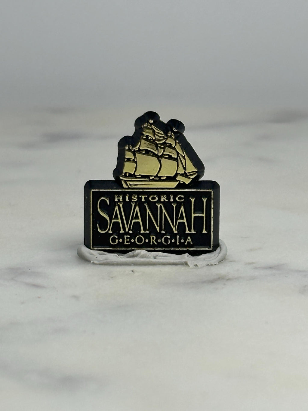 Savannah Georgia Souvenir Pin: Black & Gold Enamel - Historic Travel Accessory