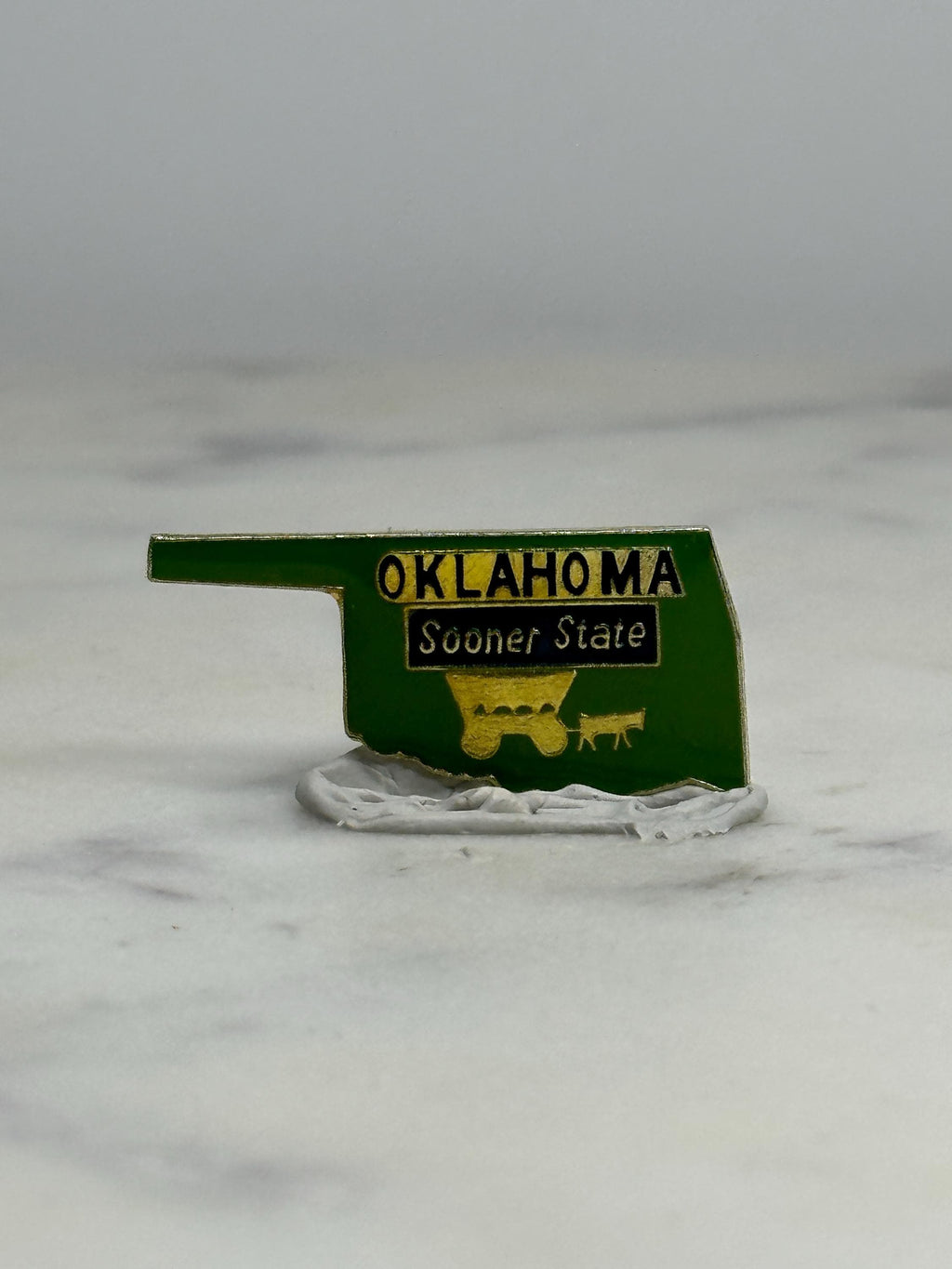 Oklahoma State Souvenir Pin: Green Enamel - Vintage Travel Accessory