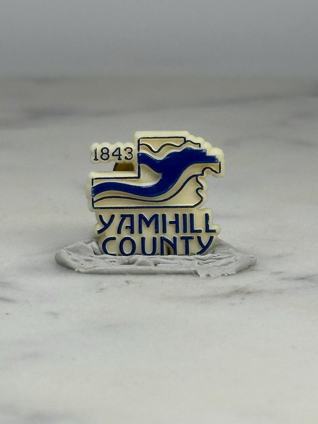 Yamhill County Lapel Pin: Cream & Blue Enamel - Vintage Oregon Accessory