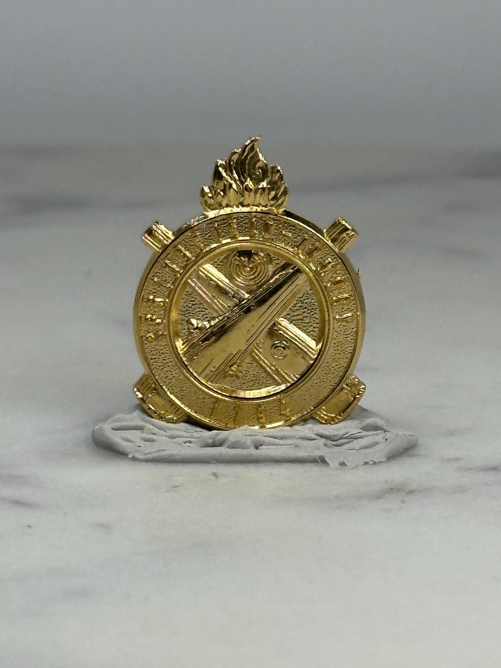 Springfield Armory Pin: Gold Tone - Firearm History Accessory