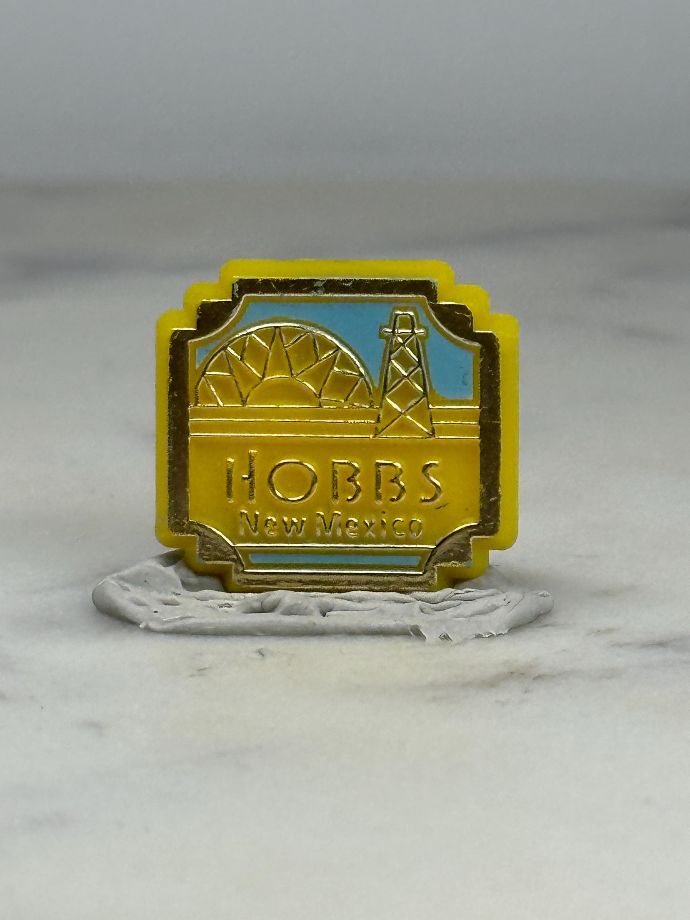 Hobbs New Mexico Souvenir Pin: Yellow Enamel - Travel Landmark Accessory