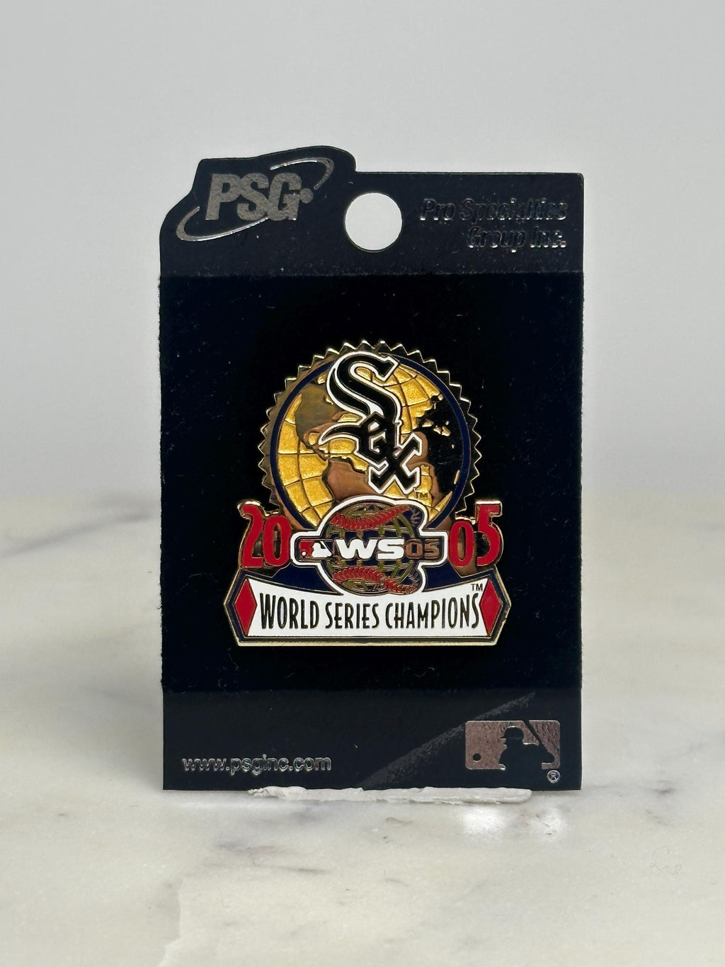 Chicago White Sox Champions Pin: Gold Enamel - 2005 World Series Accessory